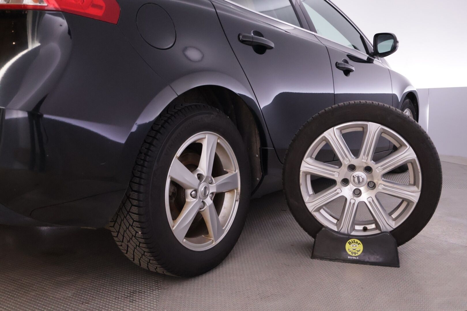 Volvo V40 2018 D2 Business Inscription aut *Webasto / Nahkapenkit / Vakkari / Peruutustutka / Digimittaristo / LED Ajovalot * - Suomi-auto / Jakopää tehty 67tkm kohdalla / Tuoreet Continentalit talveksi / Merkkihuollettu / Viimeisin huolto 82tkm