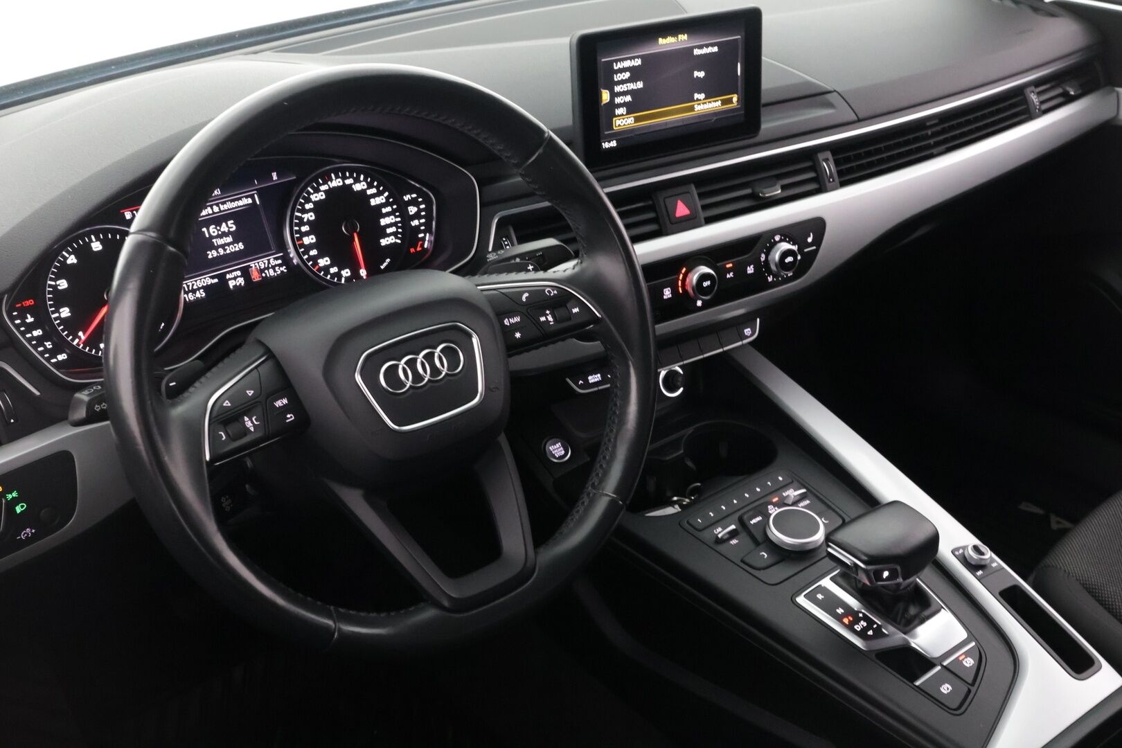 Audi A4 2018 Sedan Business 1,4 TFSI 110 kW S tronic - *Vakkari / Lohko / Tutkat / Bluetooth*