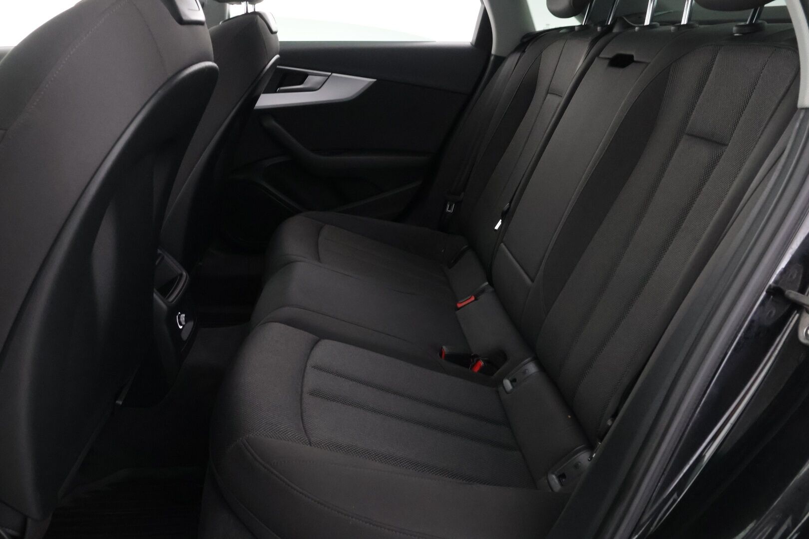 Audi A4 2018 Sedan Business 1,4 TFSI 110 kW S tronic - *Vakkari / Lohko / Tutkat / Bluetooth*