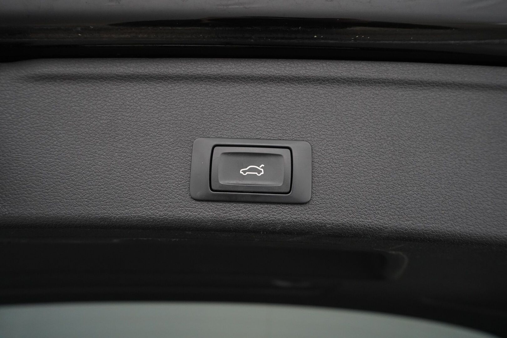 Audi A4 2016 Avant Business Sport 2,0 TDI 140 kW quattro S tronic *Webasto / ACC / S-Line* - Kahdet vanteet / S-Line / Neliveto - HULLU BLACKWEEK KORKOTARJOUS 2,49%