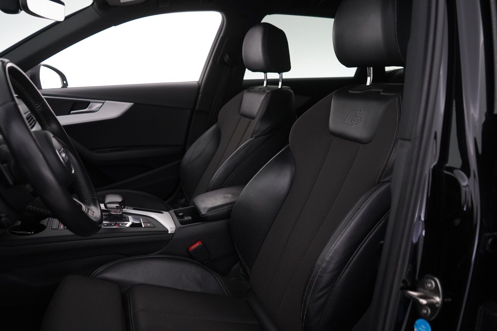 Audi A4 2016 Avant Business Sport 2,0 TDI 140 kW quattro S tronic *Webasto / ACC / S-Line* - Kahdet vanteet / S-Line / Neliveto - HULLU BLACKWEEK KORKOTARJOUS 2,49%