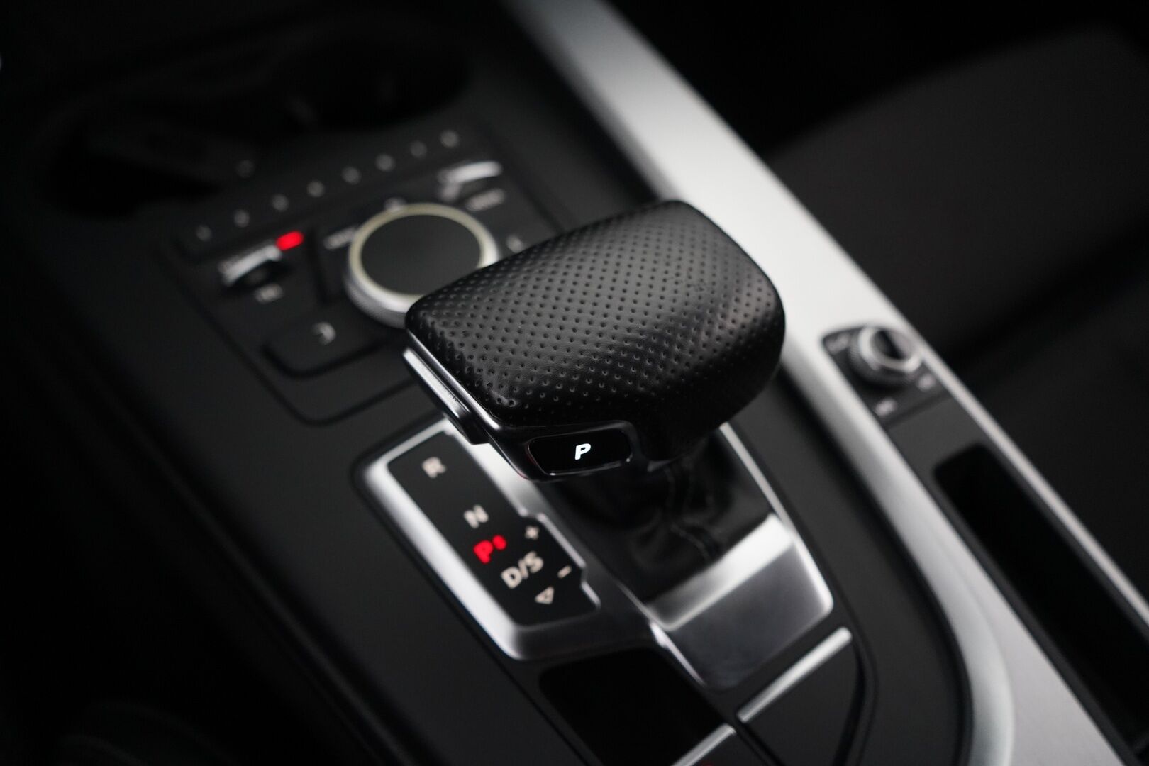 Audi A4 2016 Avant Business Sport 2,0 TDI 140 kW quattro S tronic *Webasto / ACC / S-Line* - Kahdet vanteet / S-Line / Neliveto - HULLU BLACKWEEK KORKOTARJOUS 2,49%