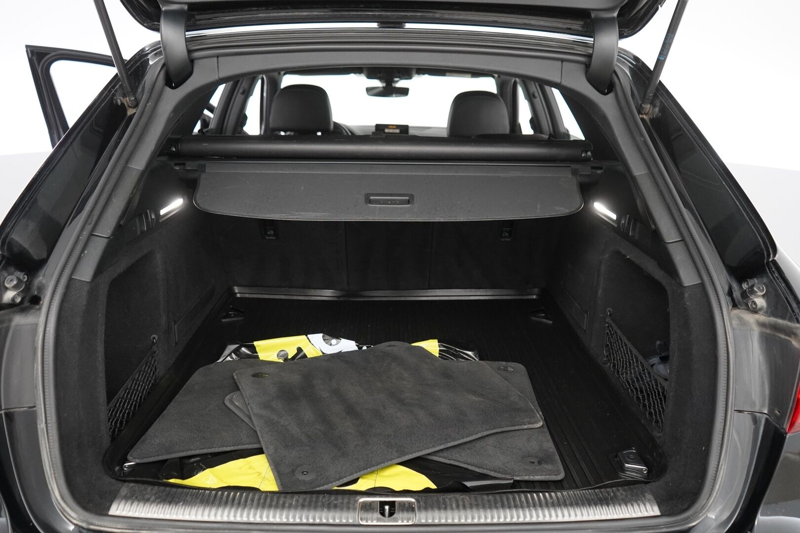 Audi A4 2016 Avant Business Sport 2,0 TDI 140 kW quattro S tronic *Webasto / ACC / S-Line* - Kahdet vanteet / S-Line / Neliveto - HULLU BLACKWEEK KORKOTARJOUS 2,49%