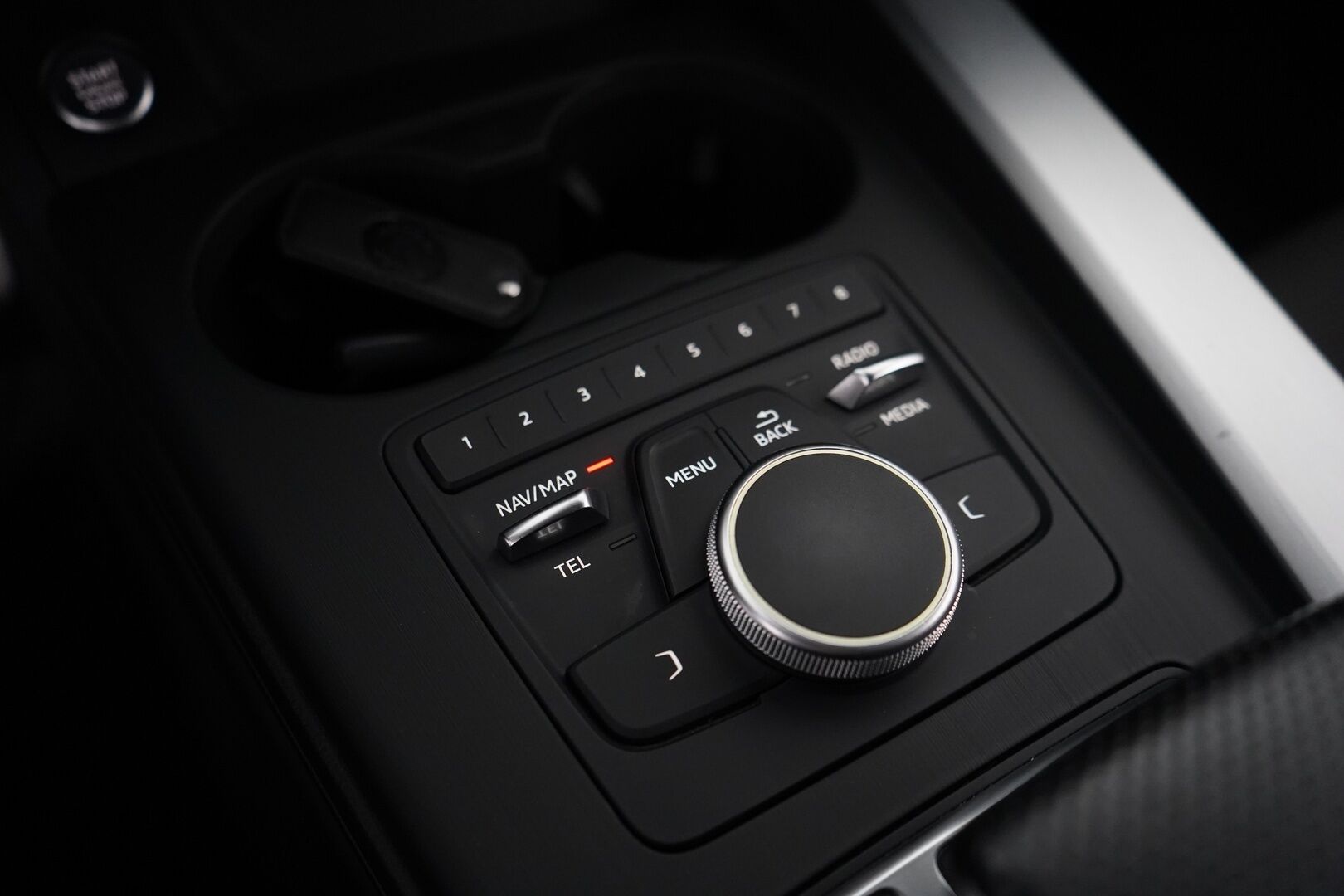 Audi A4 2016 Avant Business Sport 2,0 TDI 140 kW quattro S tronic *Webasto / ACC / S-Line* - Kahdet vanteet / S-Line / Neliveto - HULLU BLACKWEEK KORKOTARJOUS 2,49%