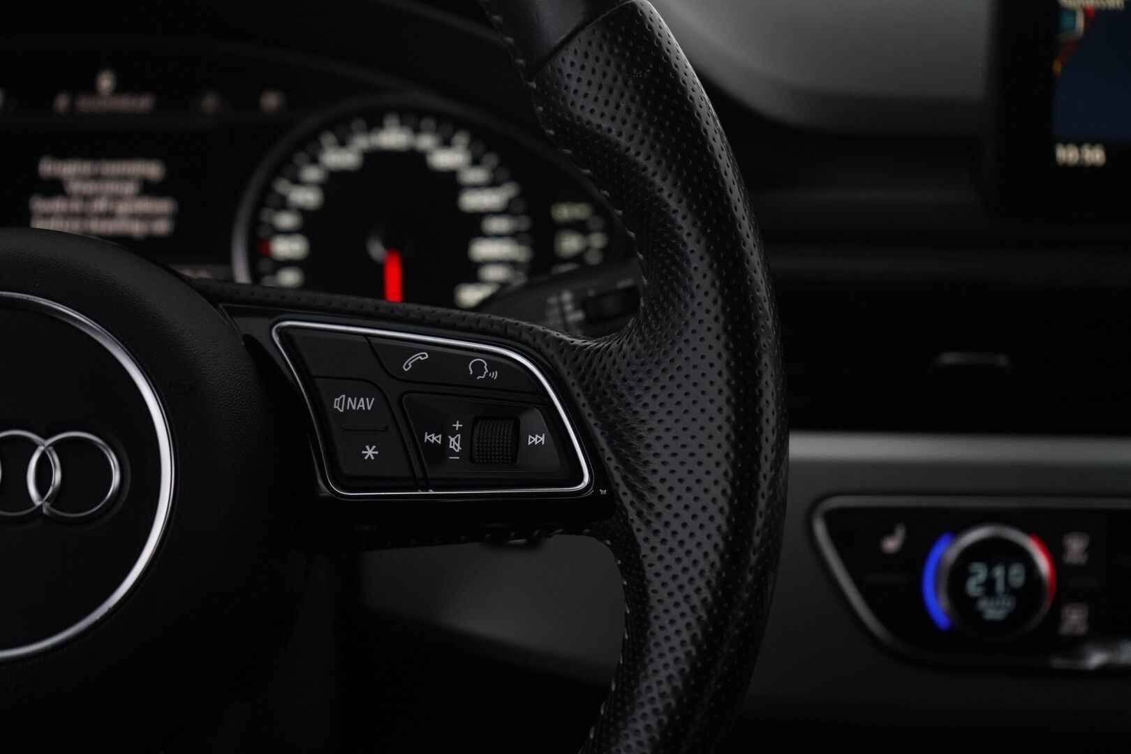 Audi A4 2016 Avant Business Sport 2,0 TDI 140 kW quattro S tronic *Webasto / ACC / S-Line* - Kahdet vanteet / S-Line / Neliveto - HULLU BLACKWEEK KORKOTARJOUS 2,49%