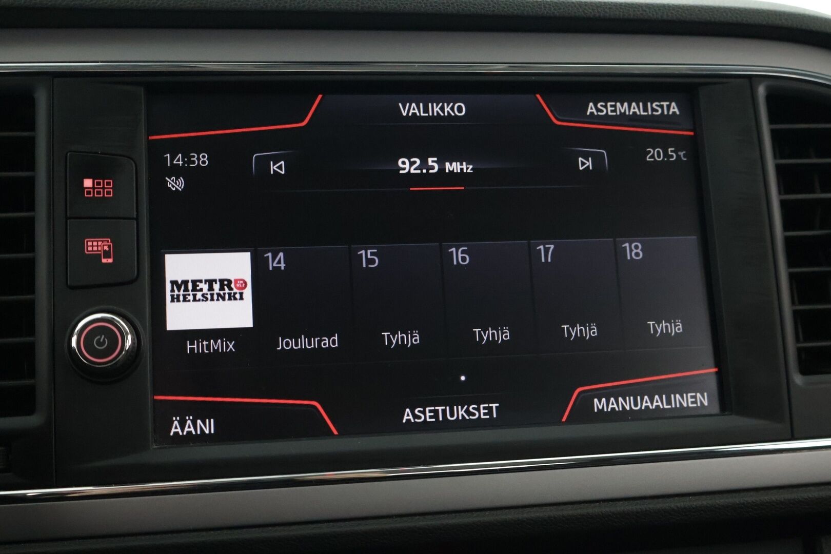 Seat Leon ST 2017 1,0 TSI 115 Ecomotive Style Business DSG - *Suomi-auto / Lohkolämmitin sisäpistokkeella / LED-ajovalot / Vetokoukku / Navigointi / Vakkari / 2x renkaat alumiinivantein*