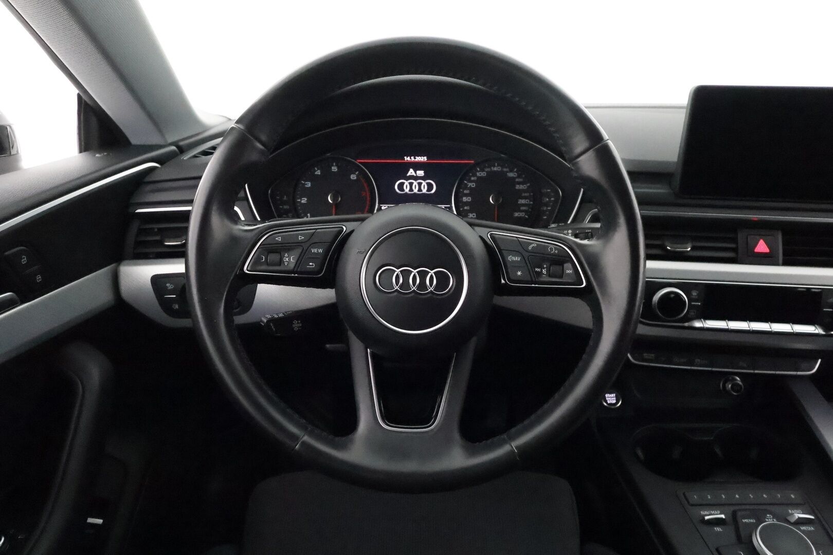 Audi A5 2018 Sportback Business Sport Comfort Edition 1,4 TFSI 110 kW **Webasto / Koukku / Matrix-LED / P.Tutkat / Sporttipenkit** - Sisätilanlämmitin / 3-Aluienen AC / Apple&Android / 2x Renkaat