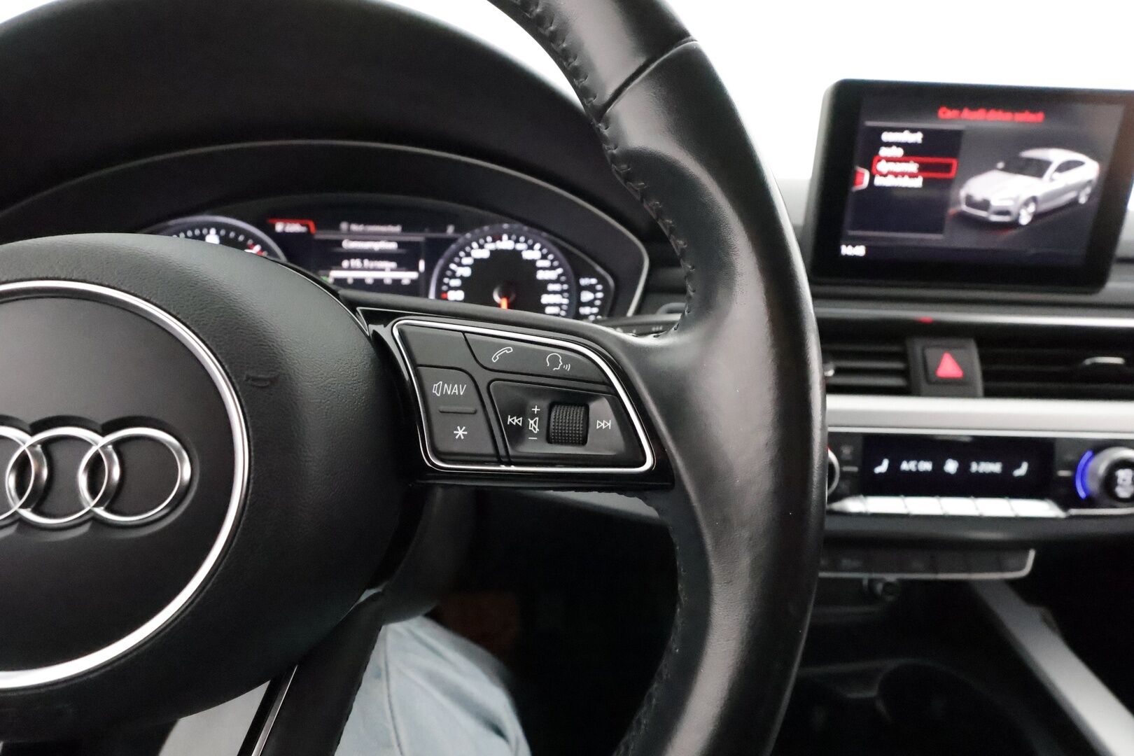 Audi A5 2018 Sportback Business Sport Comfort Edition 1,4 TFSI 110 kW **Webasto / Koukku / Matrix-LED / P.Tutkat / Sporttipenkit** - Sisätilanlämmitin / 3-Aluienen AC / Apple&Android / 2x Renkaat