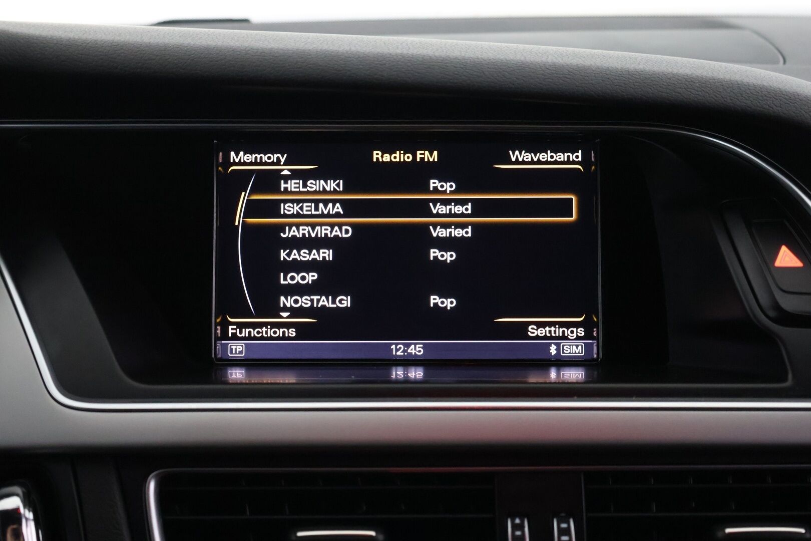 Audi A4 2014 Avant 3,0 V6 TDI quattro S tronic - | S-Line | Airlift | ACC | Bang & Olufsen | Tutkat | Lohko | Navi |
