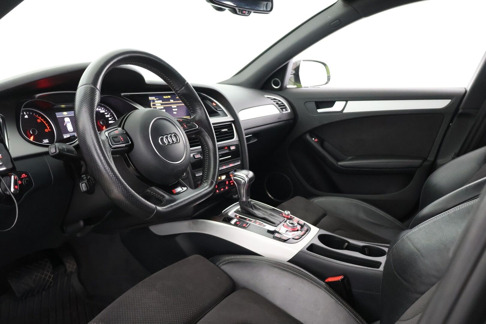 Audi A4 2014 Avant 3,0 V6 TDI quattro S tronic - | S-Line | Airlift | ACC | Bang & Olufsen | Tutkat | Lohko | Navi |