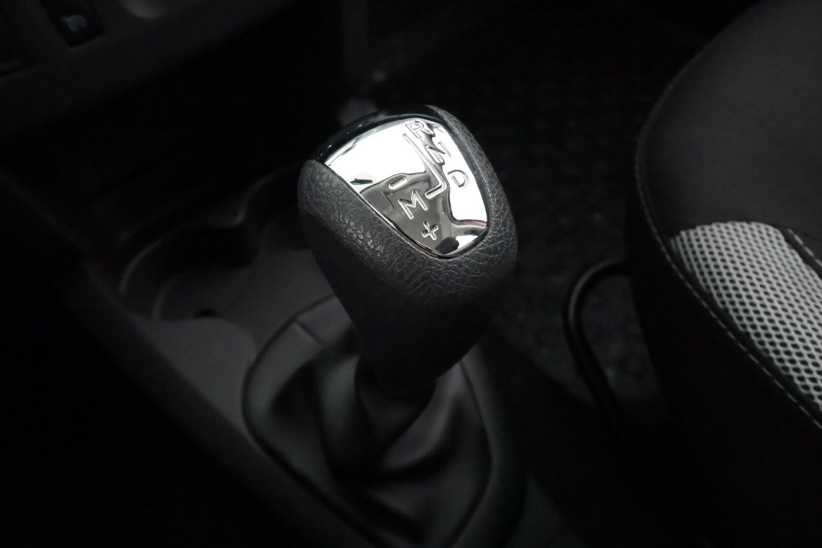 Dacia Sandero 2017 Stepway TCe 90 Easy-R - | Vakkari | Bluetooth | P.tutka | Ilmastointi | Penkinlämmittimet | 2x renkaat aluin | Merkkihuollot | Suomiauto | 