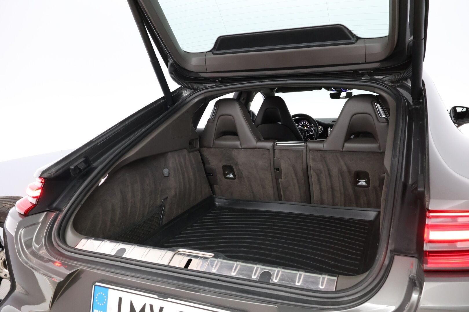 Porsche Panamera 2017 4 E-Hybrid * Adapt.Vakkari / Sport Chrono / HiFi / Imuovet / Nelipyöräohjaus / Matrix LED / Supervarusteet! - Hyvin huollettu / 2x Renkaat aluvantein / Juuri tullut Tampereelle! - HULLUT JOULUT KORKOTARJOUS 2,49% 