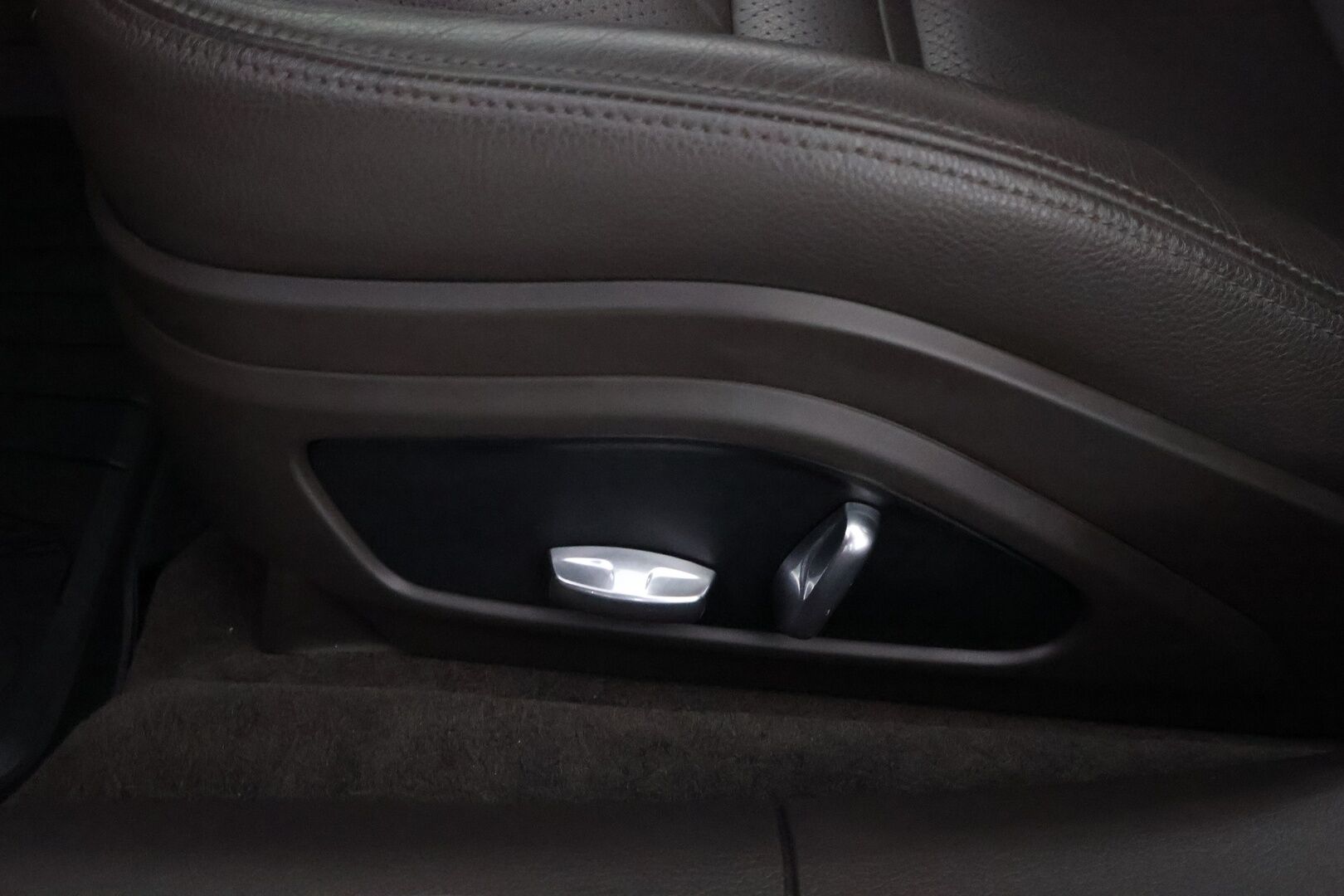 Porsche Panamera 2017 4 E-Hybrid * Adapt.Vakkari / Sport Chrono / HiFi / Imuovet / Nelipyöräohjaus / Matrix LED / Supervarusteet! - Hyvin huollettu / 2x Renkaat aluvantein / Juuri tullut Tampereelle! - HULLUT JOULUT KORKOTARJOUS 2,49% 