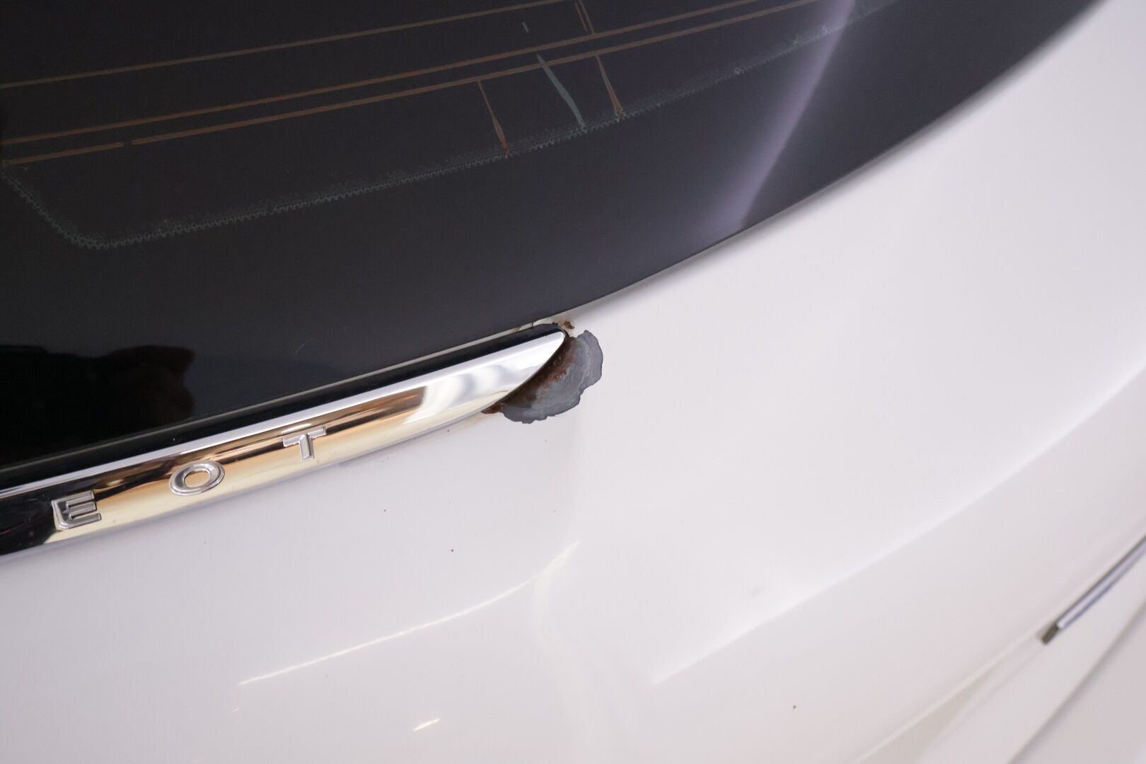 Peugeot 208 2016 Allure VTi 82 5-ov ETG Automaatti *MYYDÄÄN HUUTOKAUPAT.COM* - Myydään huutokaupat.com