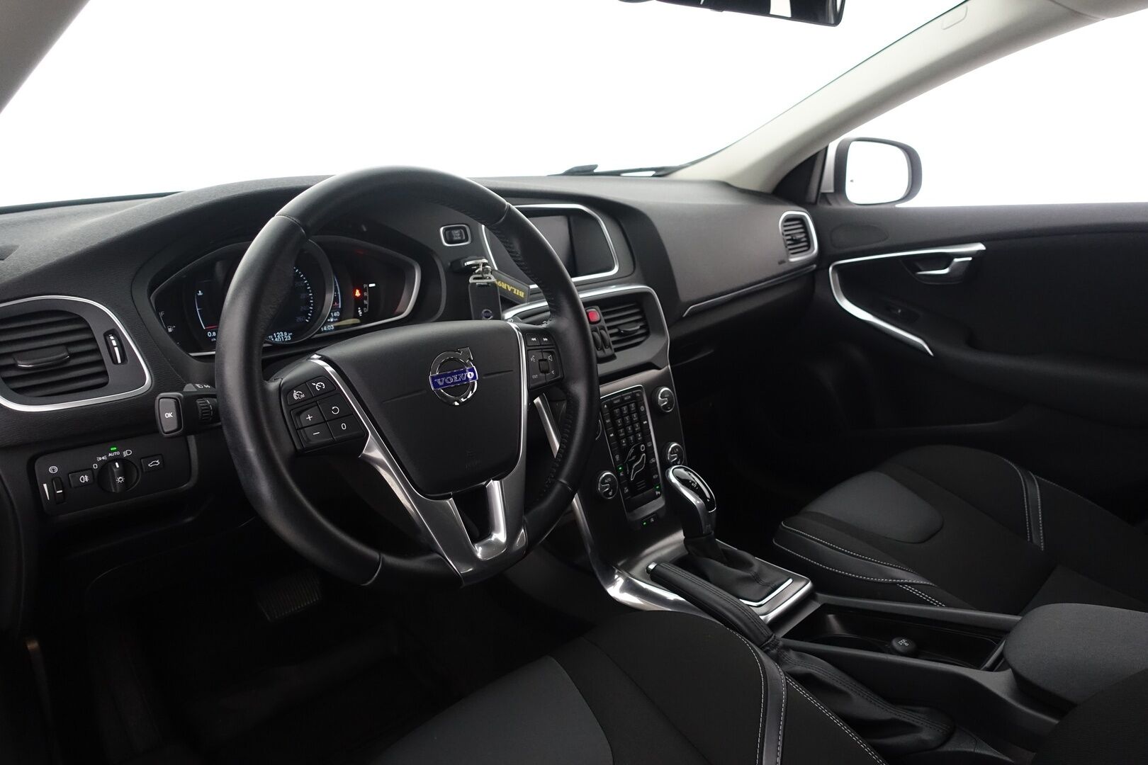 Volvo V40 2016 D2 Business aut - | Suomi-auto | Juuri katsastettu! | Webasto | Active-Xenon | Sensus High Performance Audio | Digimittaristo | Vakkari | 