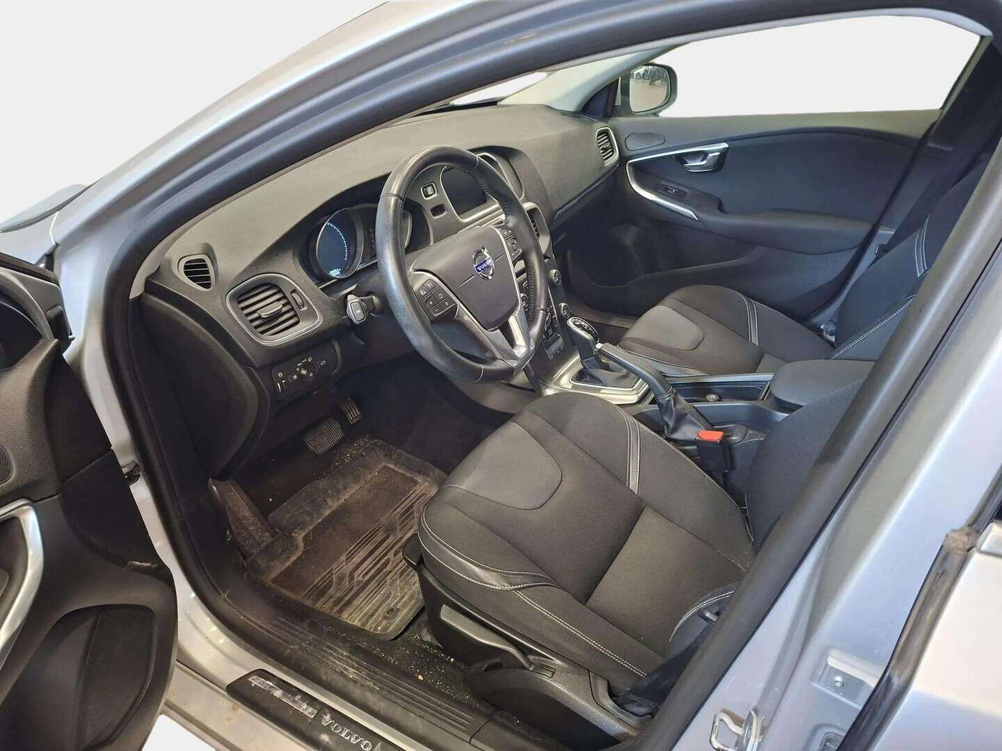 Volvo V40 2016 D2 Business aut - | Suomi-auto | Juuri katsastettu! | Webasto | Active-Xenon | Sensus High Performance Audio | Digimittaristo | Vakkari | 