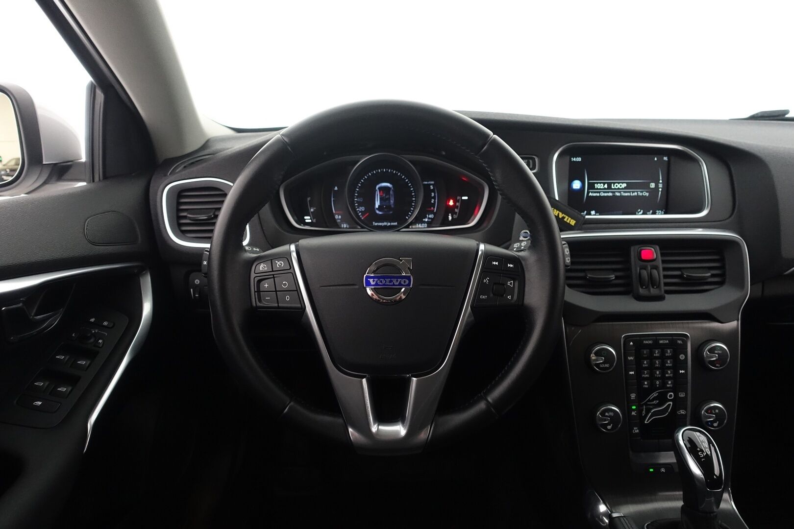 Volvo V40 2016 D2 Business aut - | Suomi-auto | Juuri katsastettu! | Webasto | Active-Xenon | Sensus High Performance Audio | Digimittaristo | Vakkari | 