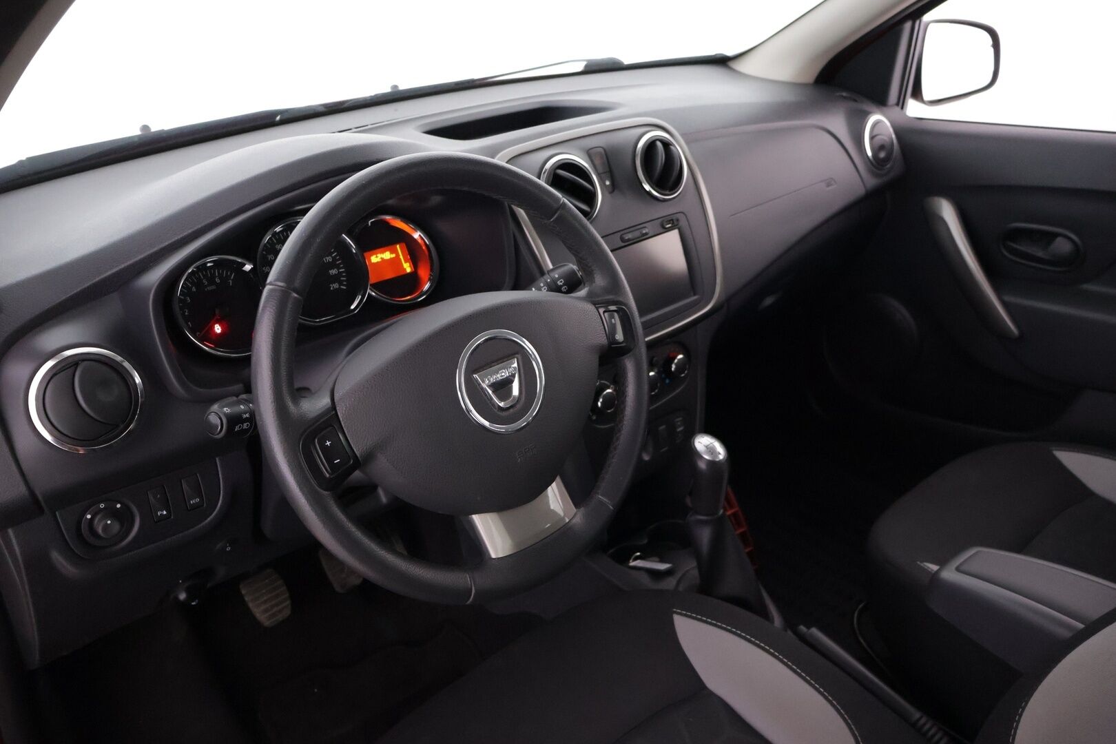 Dacia Sandero 2014 Stepway TCe 90 Prestige - | Suomi-Auto | Lohko | Sisätilanlämmitin | Navi | P.Tutka | 2x Kunnon Renkailla | Juuri Huollettu | Hiljattain Katsastettu |