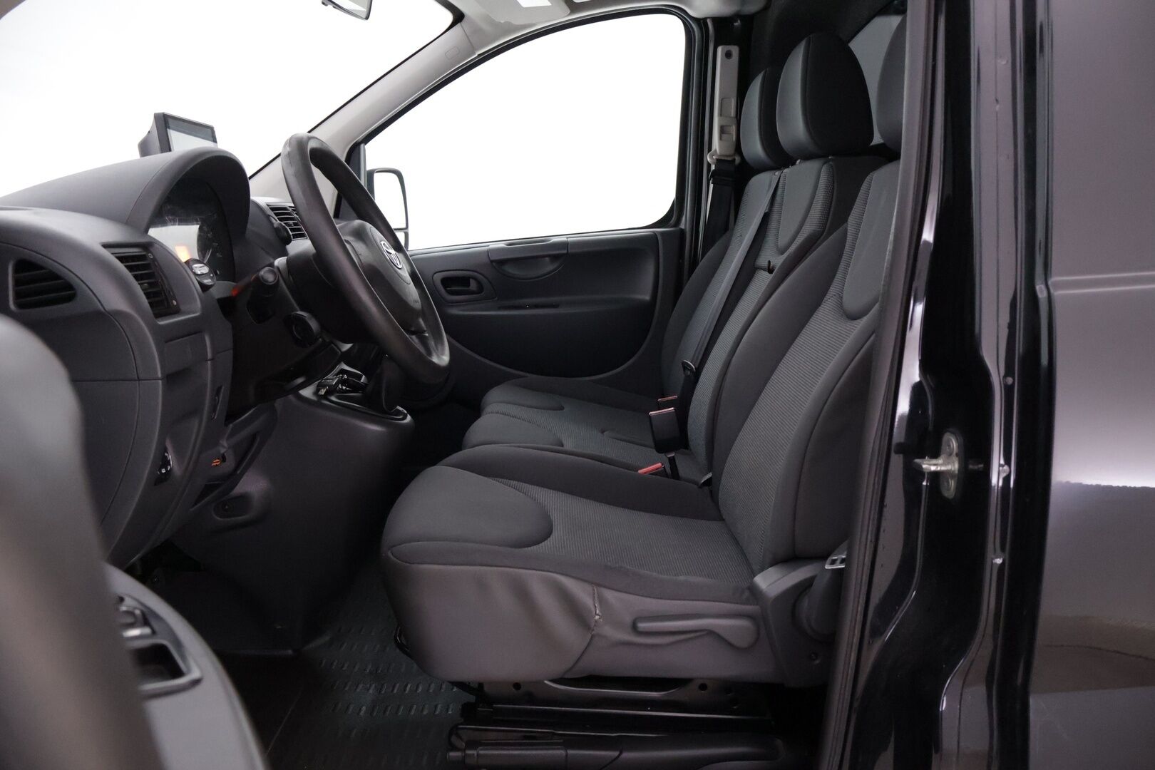 Toyota Proace 2014 L1H1 2,0 D 128 Active *ALV / Pa-lämmitin / Vakkari / Koukku* - Erittäin hyvin huollettu / Jakohihna vaihdettu 2023 / Juuri tehty kytkinremontti