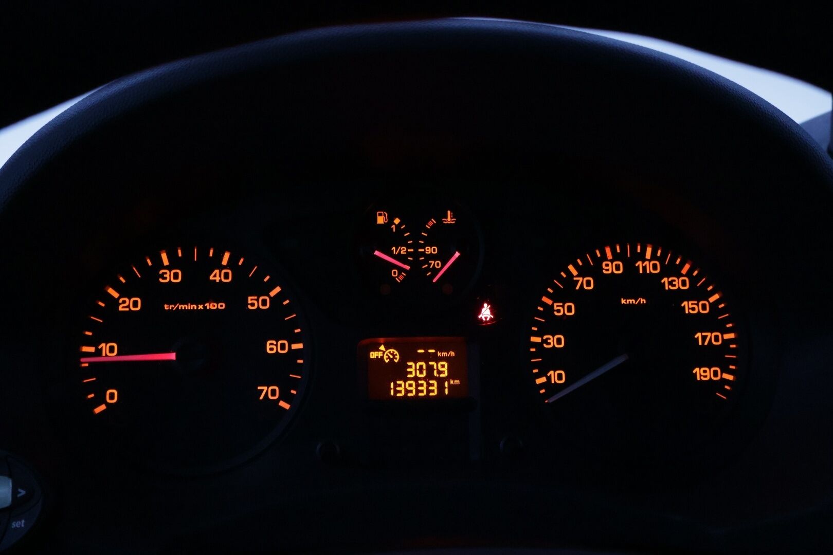 Toyota Proace 2014 L1H1 2,0 D 128 Active *ALV / Pa-lämmitin / Vakkari / Koukku* - Erittäin hyvin huollettu / Jakohihna vaihdettu 2023 / Juuri tehty kytkinremontti