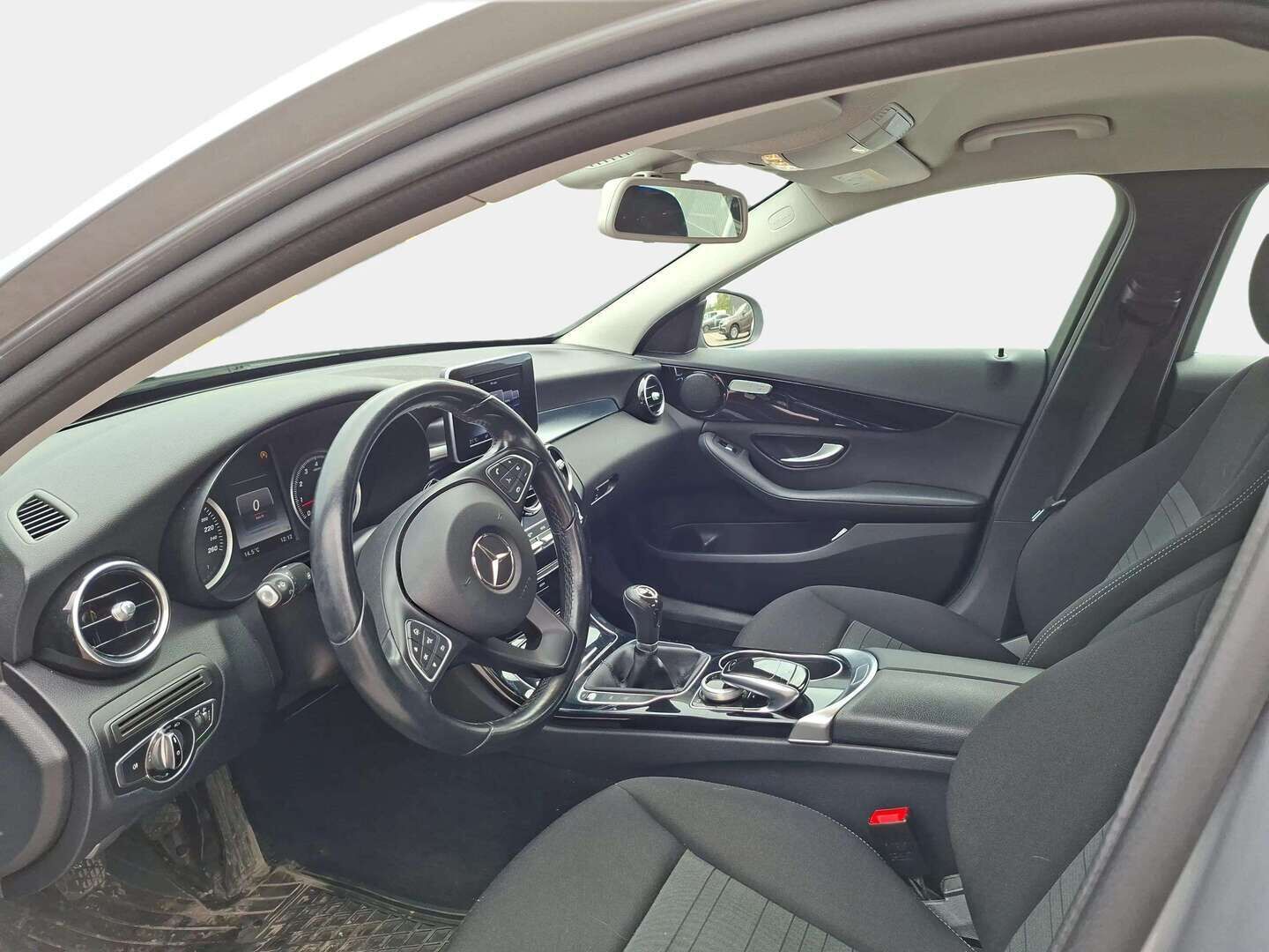 Mercedes-Benz C 2014 180 - Suomiauto | Lohko&Sisäpistoke | Penkinlämmittimet | Bluetooth | Metalliväri | 2x Renkaat Aluvantein!