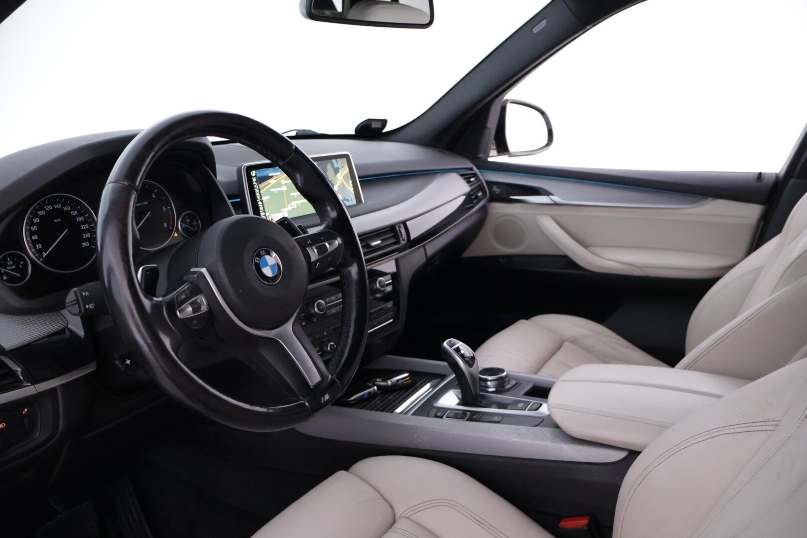 BMW X5 2014 F15 M50d - | Koukku | Panoraama | Comfort penkit muistilla | 