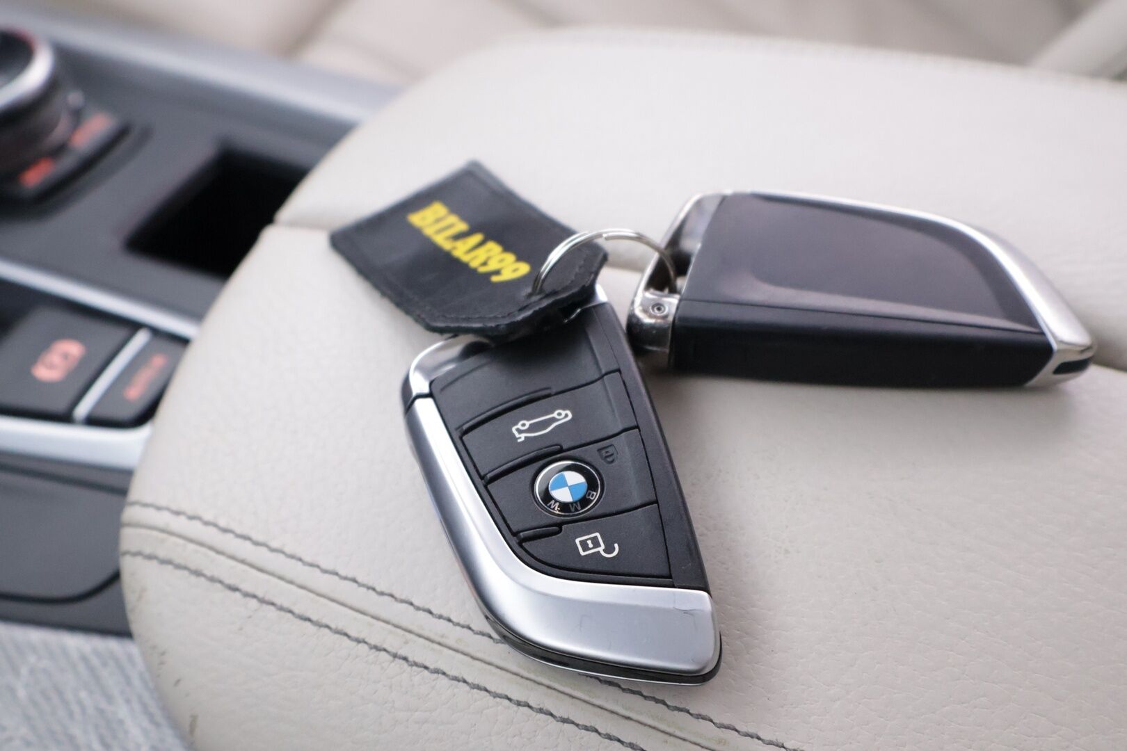 BMW X5 2014 F15 M50d - | Koukku | Panoraama | Comfort penkit muistilla | 