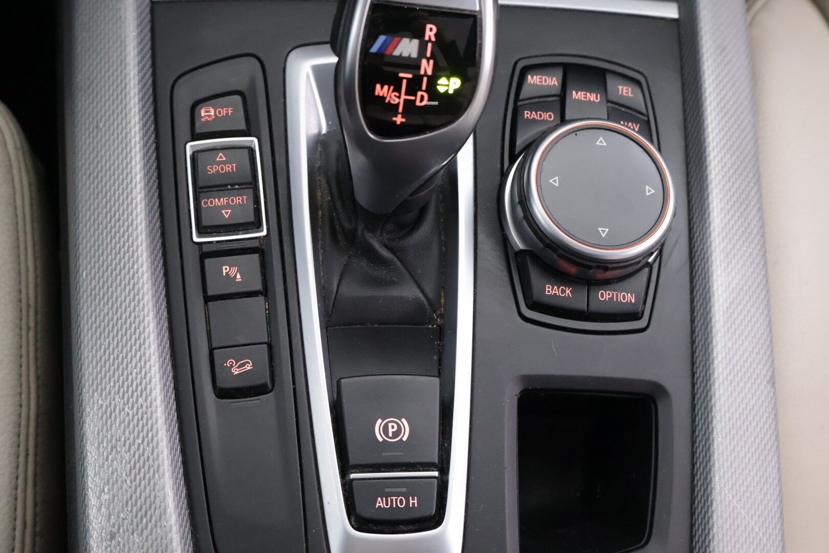 BMW X5 2014 F15 M50d - | Koukku | Panoraama | Comfort penkit muistilla | 