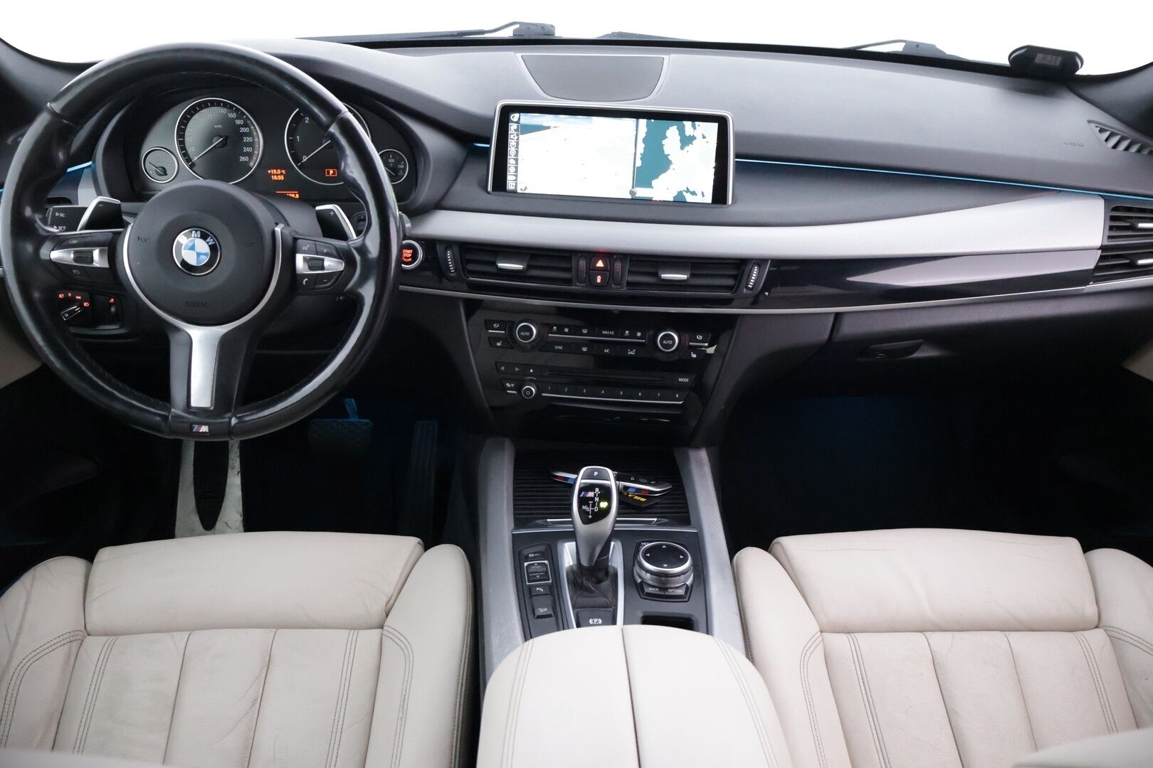 BMW X5 2014 F15 M50d - | Koukku | Panoraama | Comfort penkit muistilla | 