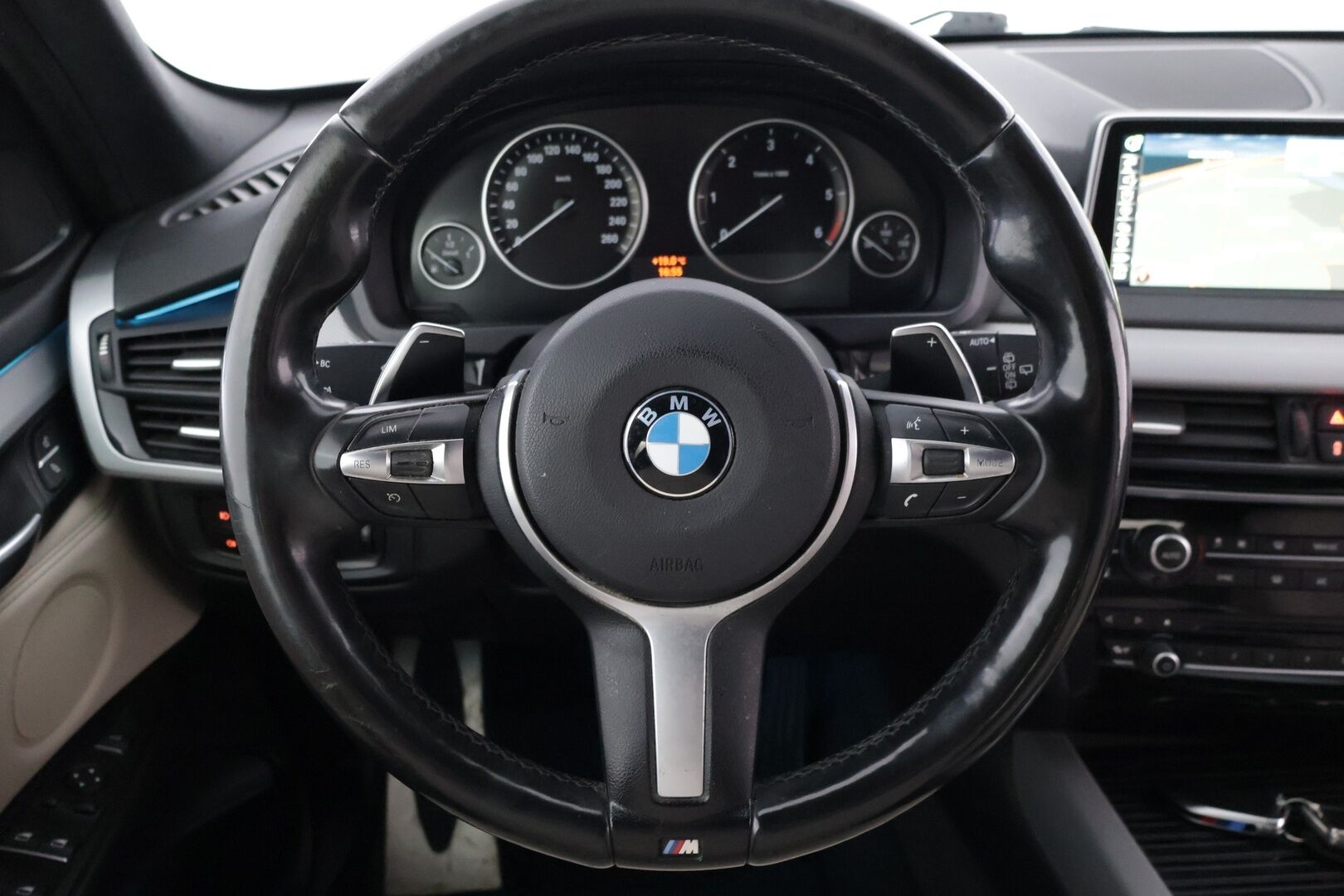 BMW X5 2014 F15 M50d - | Koukku | Panoraama | Comfort penkit muistilla | 