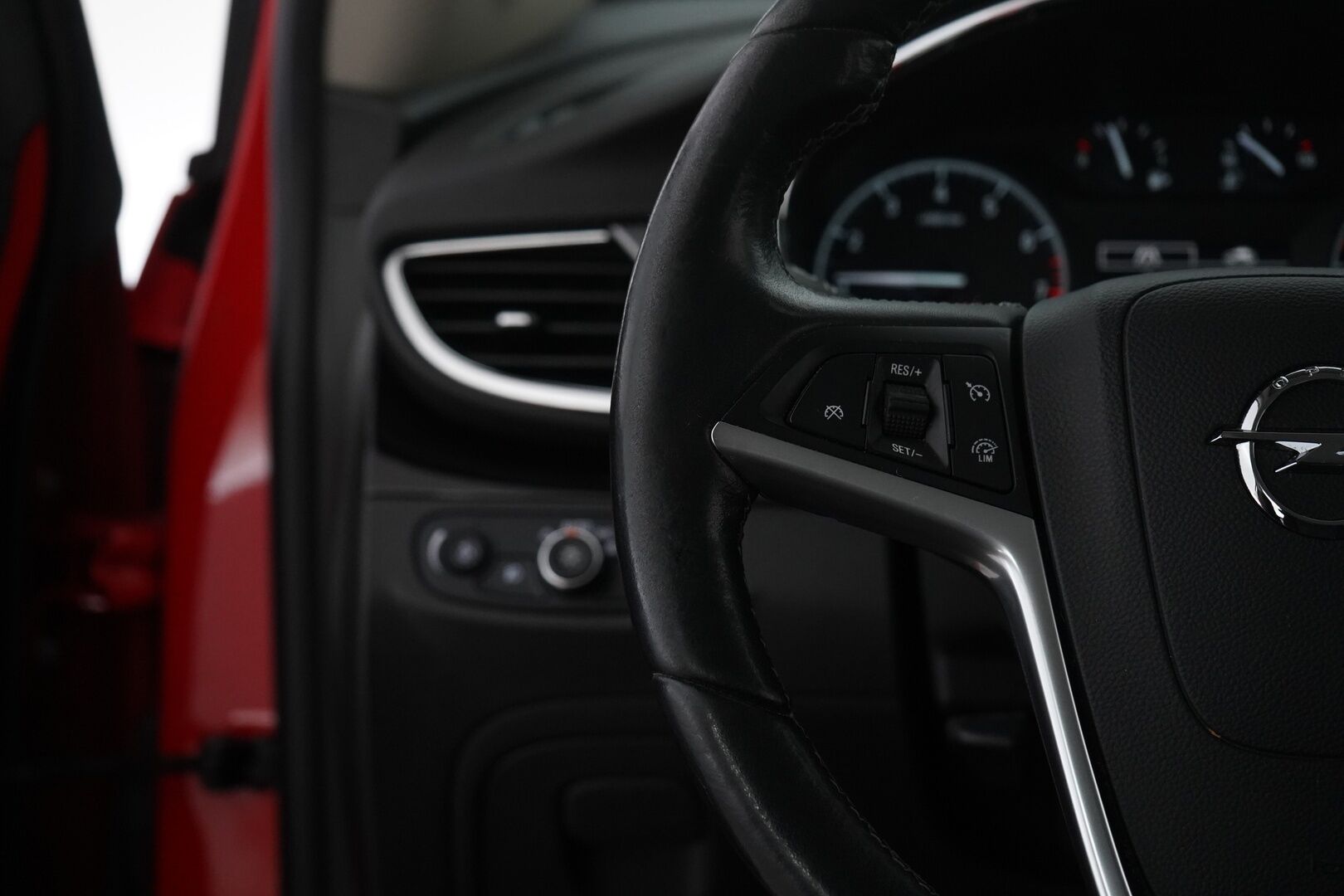 Opel Mokka 2017 X Enjoy 1,4 Turbo ECOTEC 103kW AT6 *Koukku / Tutkat / Cruise / Lohko+sisä / Ratinlämmitin* - Suomi-Auto / Juuri huollettu