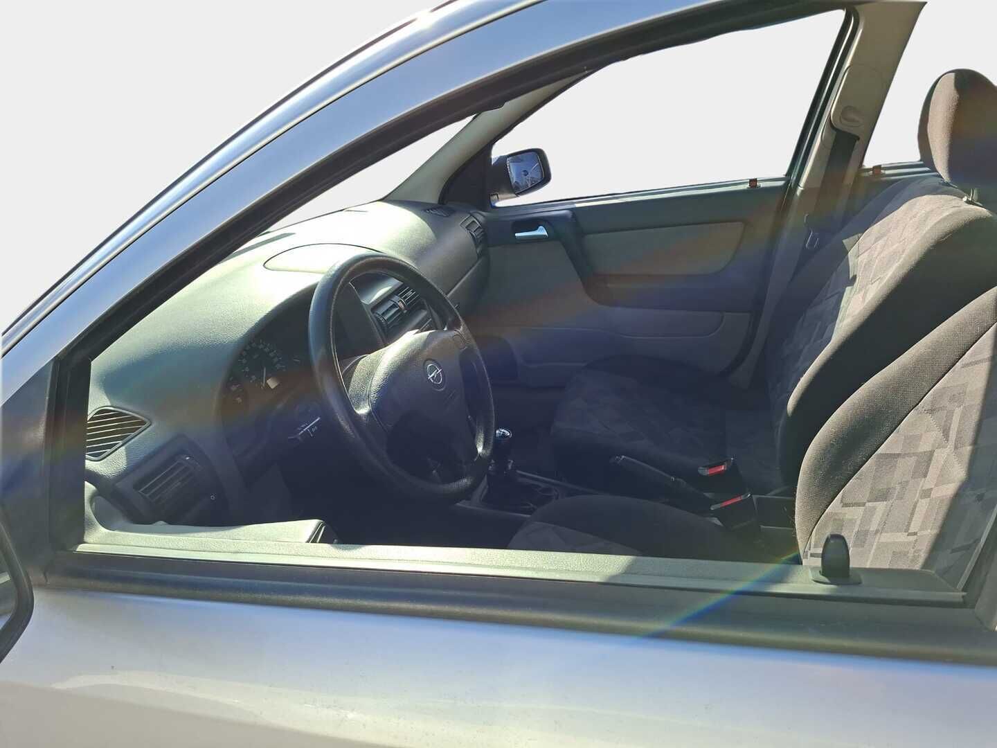 Opel Astra 2002 1.6 *Sähköiset lasit edessä* / *Leimaa joulukuuun* / *Ilmastointi* *YritysOutlet, Myydään vain yrityksille!* - Rehti 1.6 Astra perusmukavuuksilla ja leimalla jouluun asti!