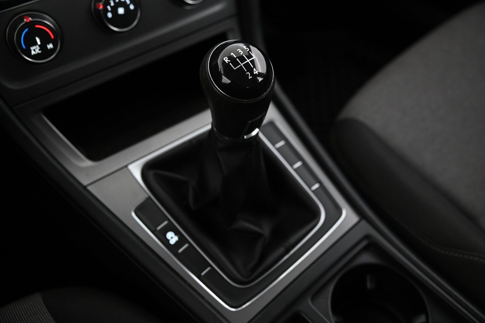 Volkswagen Golf 2014 Variant Trendline 1,2 TSI 63 kW (85 hv) BlueMotion Technology *Vakkari / Lämmitettävät sivupeilit / Penkinlämmittimet* - *Suomi-auto / 2x renkaat / Juuri Huollettu*