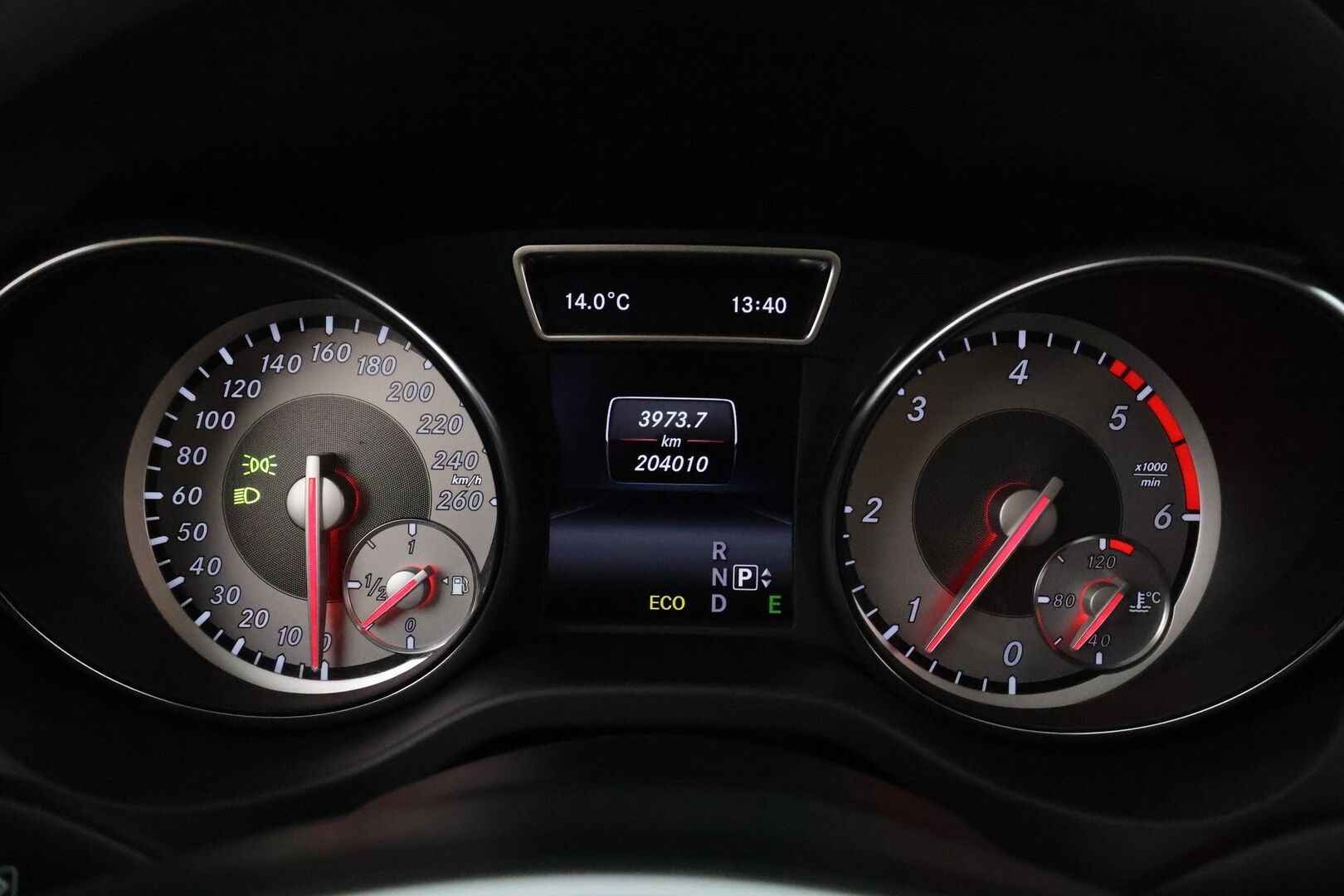 Mercedes-Benz GLA 2015 200 CDI 4Matic A Premium Business * Webasto / Peruutuskamera / Bi-Xenon / Puolinahkasisusta / Vakkari / Sähköluukku! - Suomi-auto / Kahdet renkaat aluvanteilla