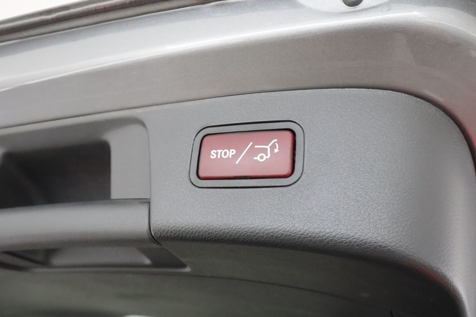 Mercedes-Benz GLA 2015 200 CDI 4Matic A Premium Business * Webasto / Vakkari / P.kamera / Bi-Xenon / Sähköluukku / Puolinahat * - Suomi-auto / Kahdet renkaat aluvanteilla