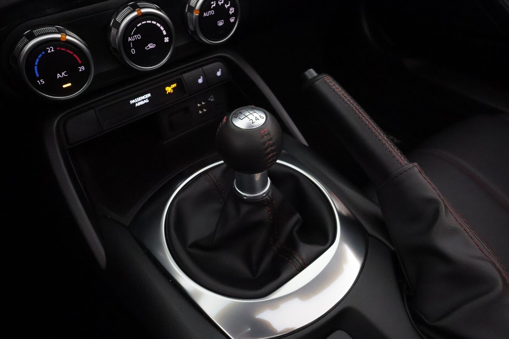 Mazda MX-5 2019 1,5 (132) SKYACTIV-G Premium Sport MT **Vakkari / Kaistavahti / LED / Apple&Android / Nahkapenkit**
