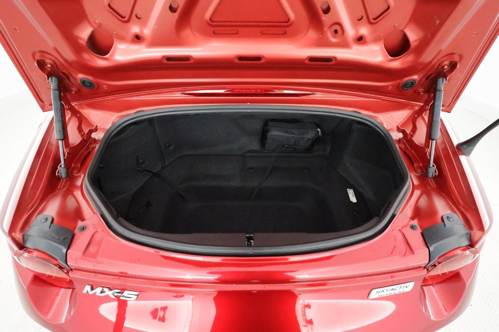 Mazda MX-5 2019 1,5 (132) SKYACTIV-G Premium Sport MT **Vakkari / Kaistavahti / LED / Apple&Android / Nahkapenkit**