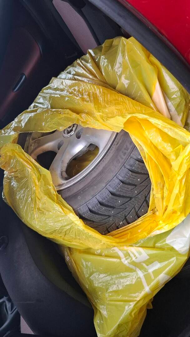 Peugeot 206 2005 4D 206 HATCHBACK 1.4I *YritysOutlet - Myydään vain yrityksille* - Myydään korjattavaksi. Öljy ja jäähdytinnesteet sekaisin