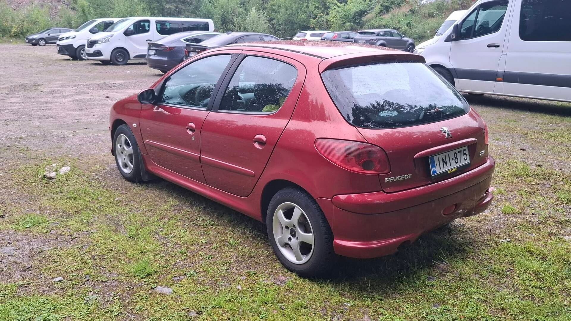 Peugeot 206 2005 4D 206 HATCHBACK 1.4I *YritysOutlet - Myydään vain yrityksille* - Myydään korjattavaksi. Öljy ja jäähdytinnesteet sekaisin