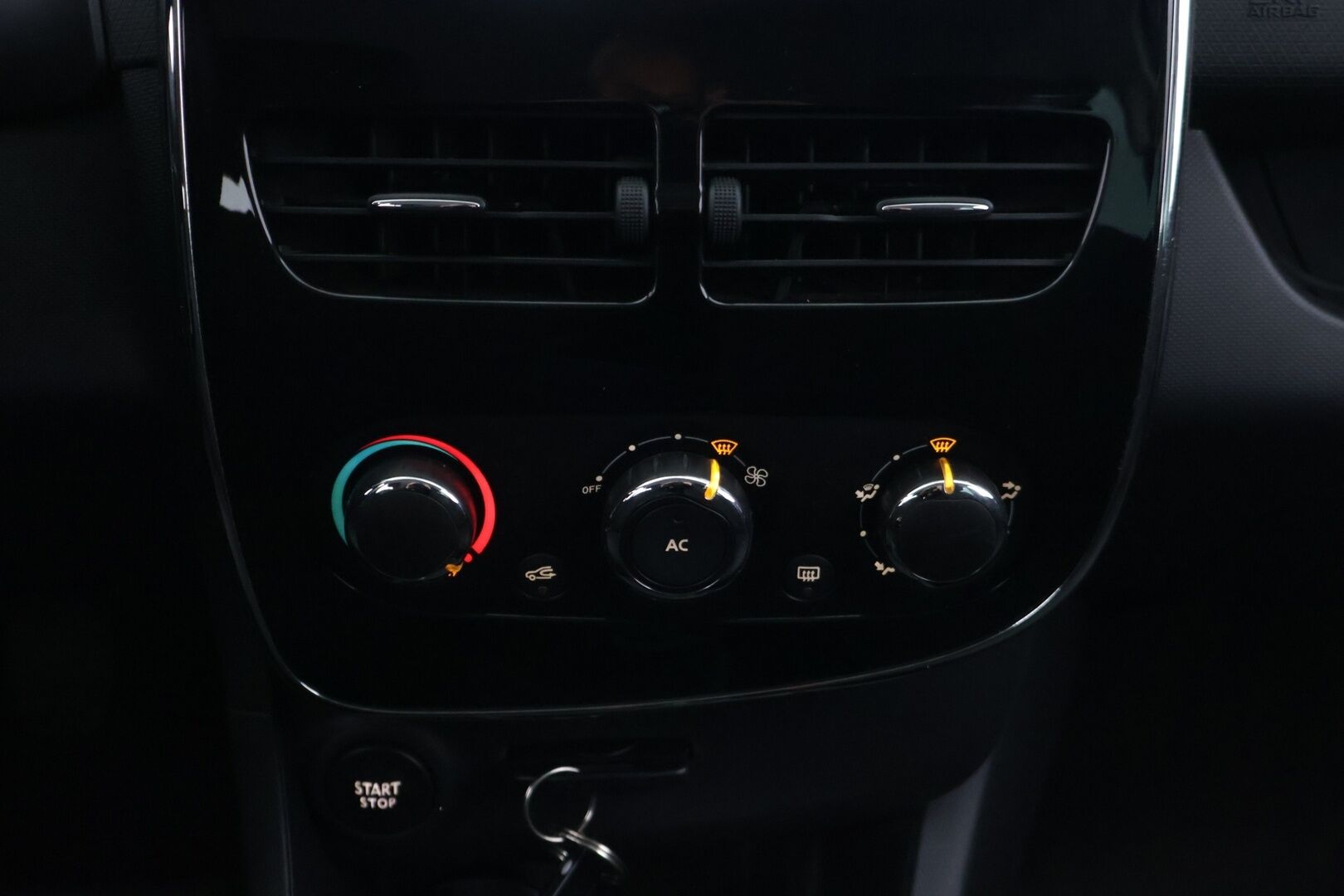 Renault Clio 2014 Energy TCe 90 Navi Style * YritysOutlet - Myydään vain yrityksille *