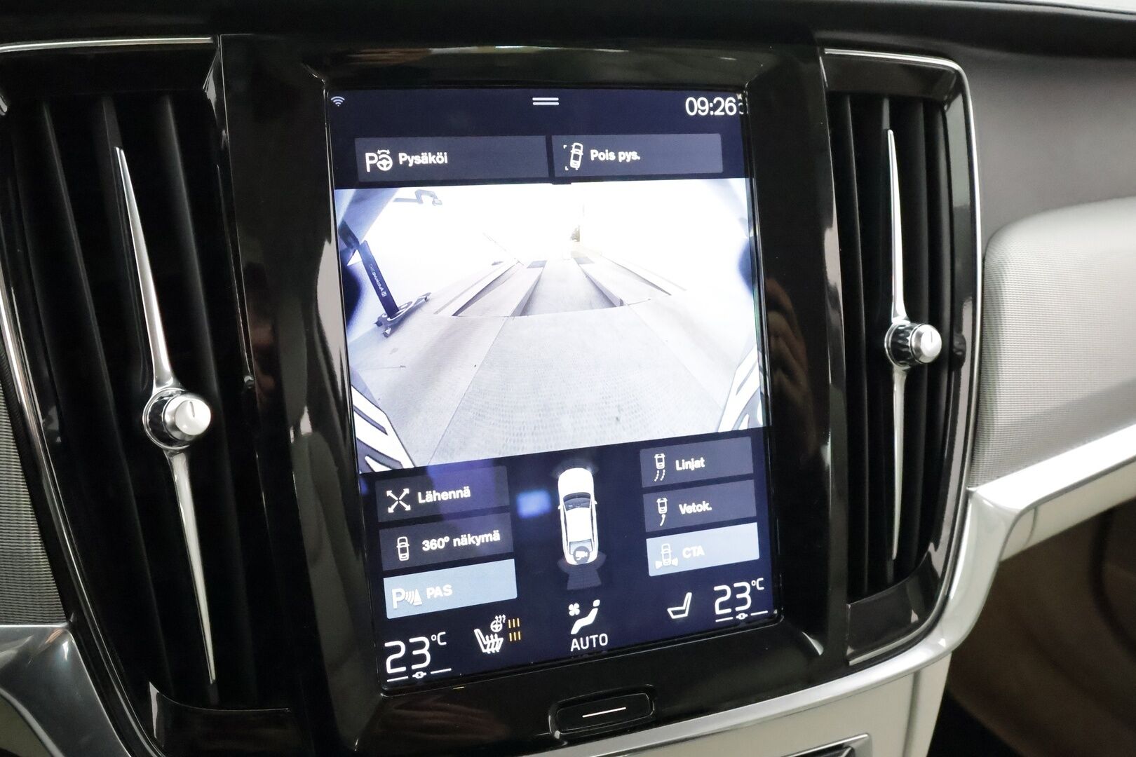 Volvo S90 2017 D5 AWD Inscription aut * Pilot assist / Pa-Lisälämmitin / Koukku / Blis / Muistipenkit / B&W / High level LED * - Merkkihuollettu / Suomi-auto / Kahdet Renkaat