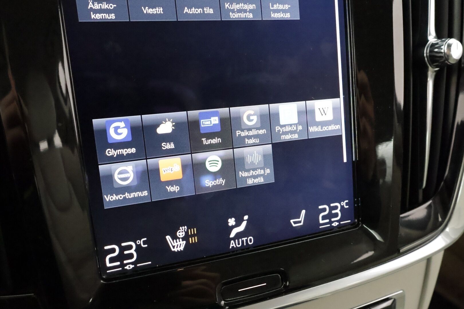 Volvo S90 2017 D5 AWD Inscription aut * Pilot assist / Pa-Lisälämmitin / Koukku / Blis / Muistipenkit / B&W / High level LED * - Merkkihuollettu / Suomi-auto / Kahdet Renkaat