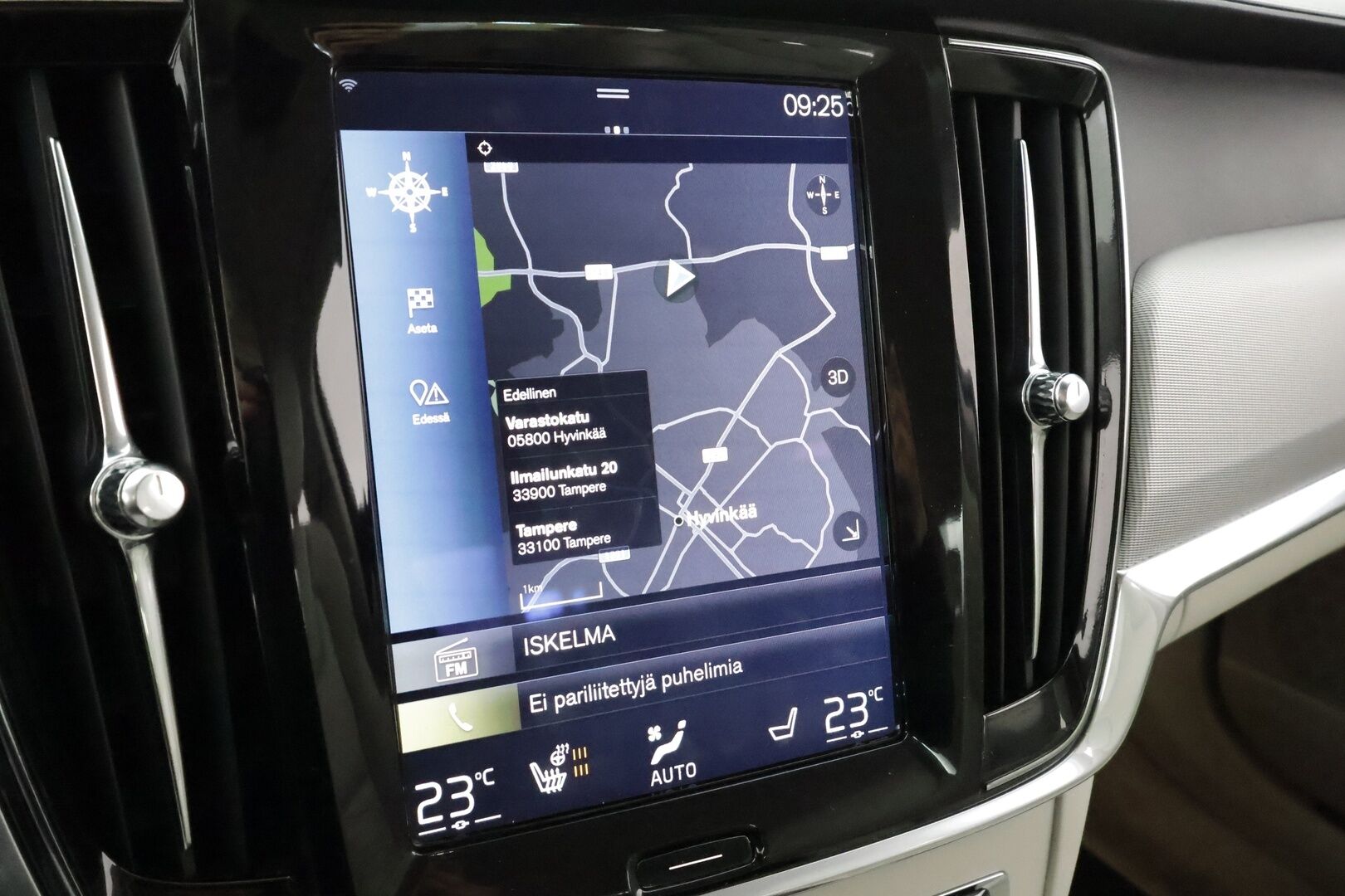 Volvo S90 2017 D5 AWD Inscription aut * Pilot assist / Pa-Lisälämmitin / Koukku / Blis / Muistipenkit / B&W / High level LED * - Merkkihuollettu / Suomi-auto / Kahdet Renkaat