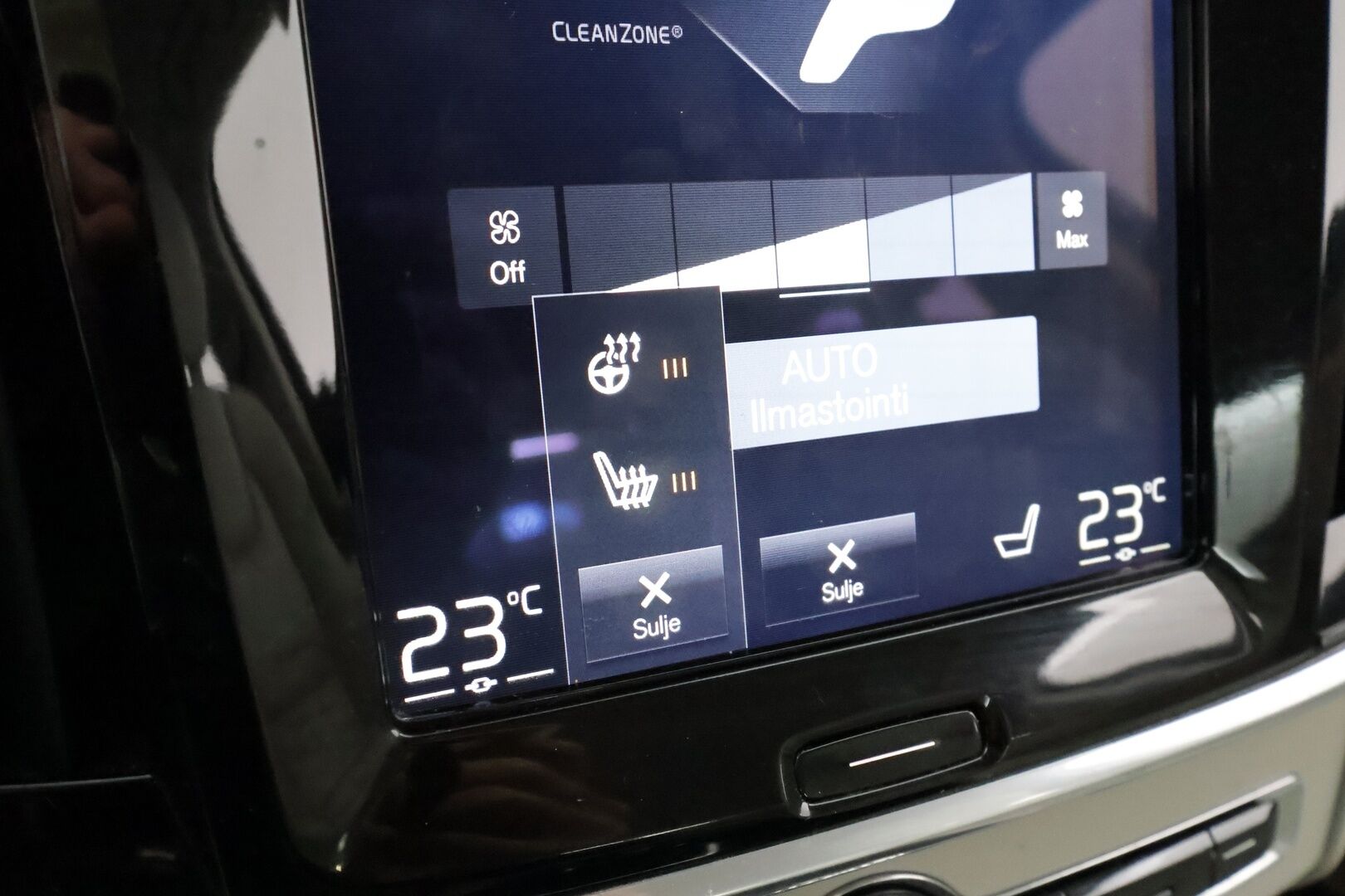 Volvo S90 2017 D5 AWD Inscription aut * Pilot assist / Pa-Lisälämmitin / Koukku / Blis / Muistipenkit / B&W / High level LED * - Merkkihuollettu / Suomi-auto / Kahdet Renkaat