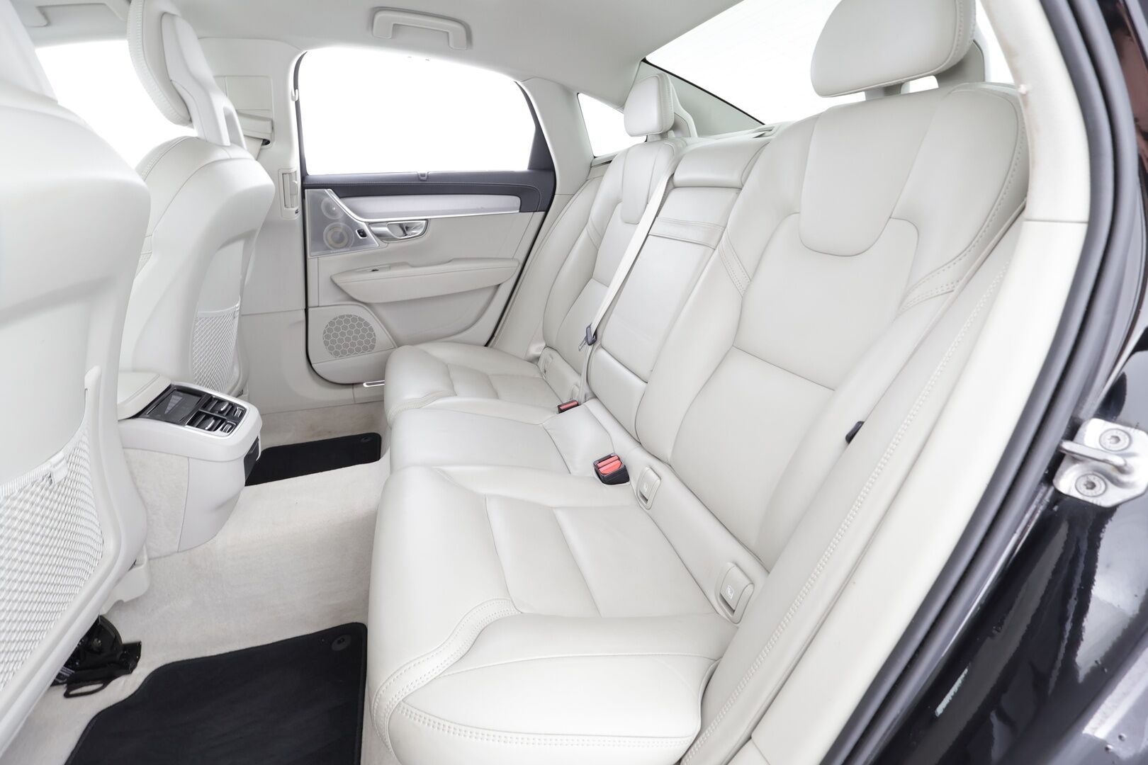 Volvo S90 2017 D5 AWD Inscription aut * Pilot assist / Pa-Lisälämmitin / Koukku / Blis / Muistipenkit / B&W / High level LED * - Merkkihuollettu / Suomi-auto / Kahdet Renkaat