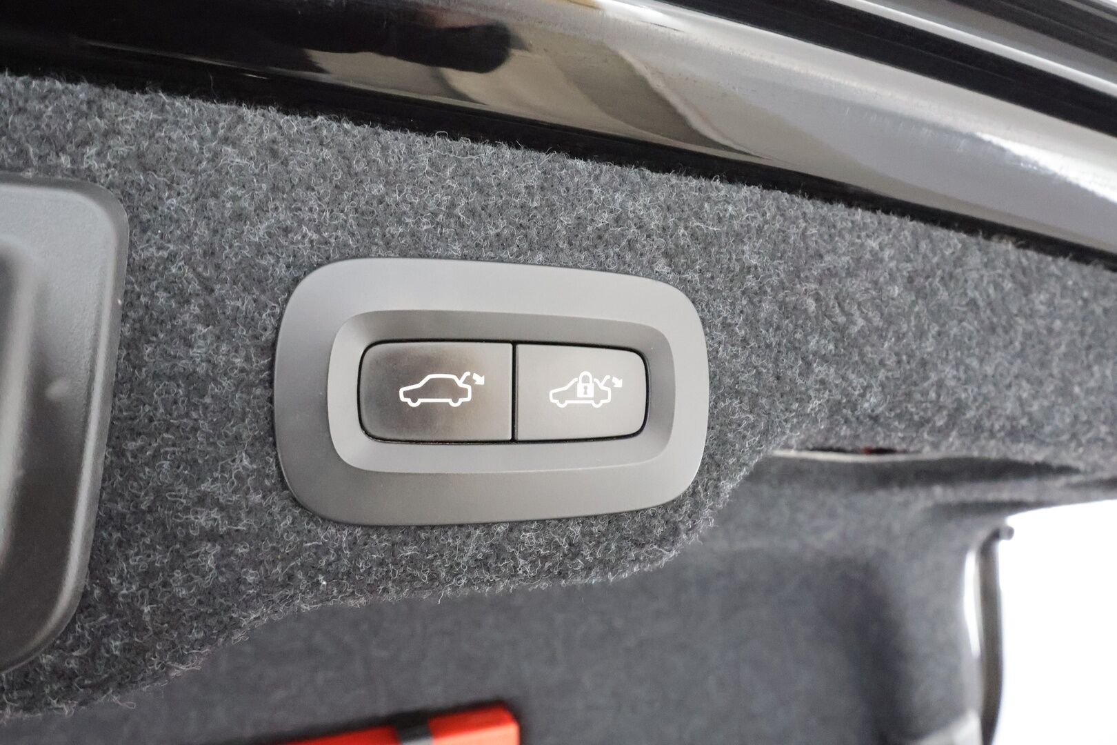 Volvo S90 2017 D5 AWD Inscription aut * Pilot assist / Pa-Lisälämmitin / Koukku / Blis / Muistipenkit / B&W / High level LED * - Merkkihuollettu / Suomi-auto / Kahdet Renkaat