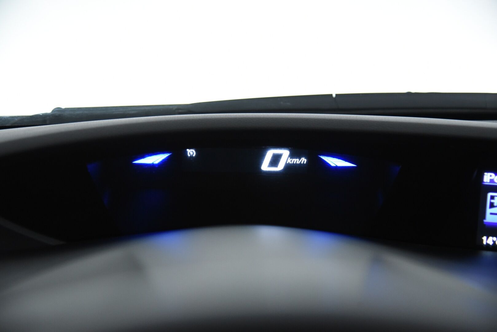 Honda Civic 2017 Tourer 1,8i Elegance Plus / P. Kamera / Navi / Merkkihuollettu / Vakkari / 2x Renkaat - Suomi-auto täydellisellä merkkiliikkeen huoltokirjalla!