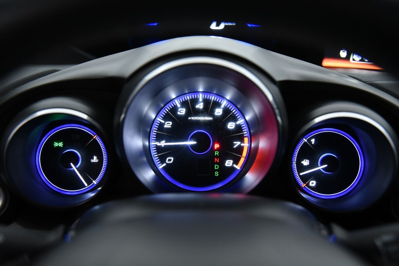 Honda Civic 2017 Tourer 1,8i Elegance Plus / P. Kamera / Navi / Merkkihuollettu / Vakkari / 2x Renkaat - Suomi-auto täydellisellä merkkiliikkeen huoltokirjalla!