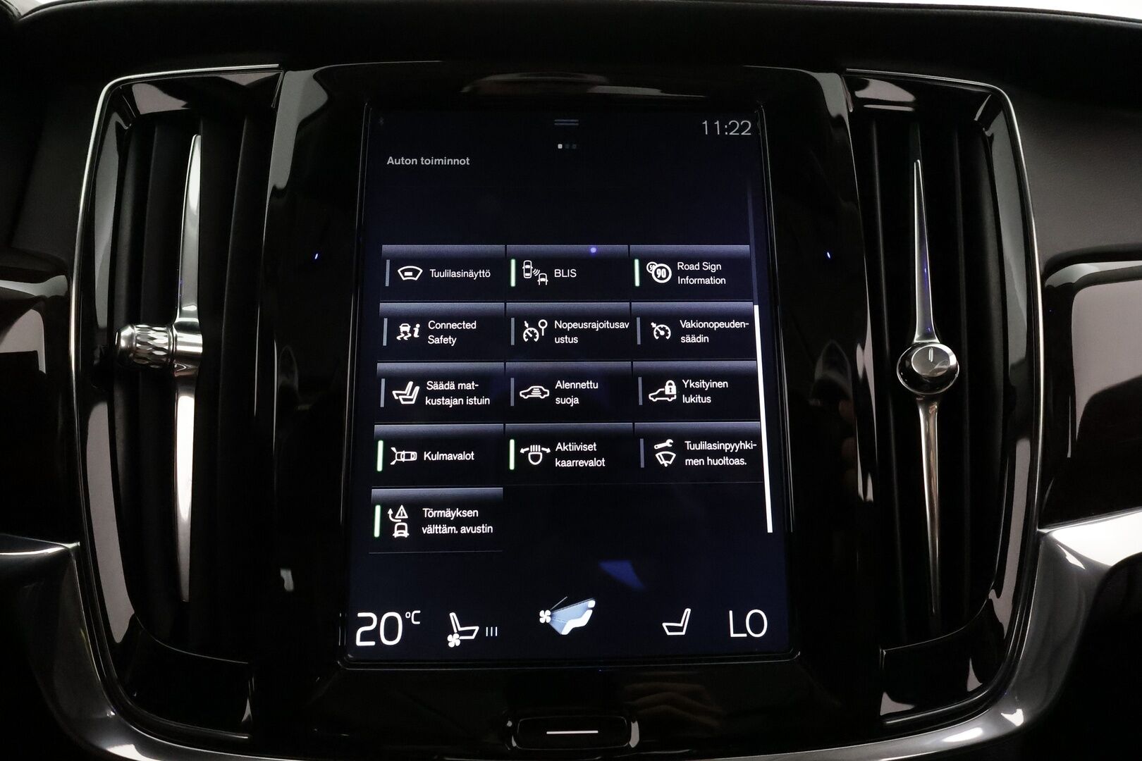 Volvo V90 2017 D5 AWD Inscription * Panorama / B&W / HUD / 360° Kamera / Adapt.Vakkari / Full-LED / Ilmastoidut Sporttinahat Muistilla * - 3,99 % KORKOTARJOUS TÄHÄN AUTOON - Suomi-auto / 2x Renkaat