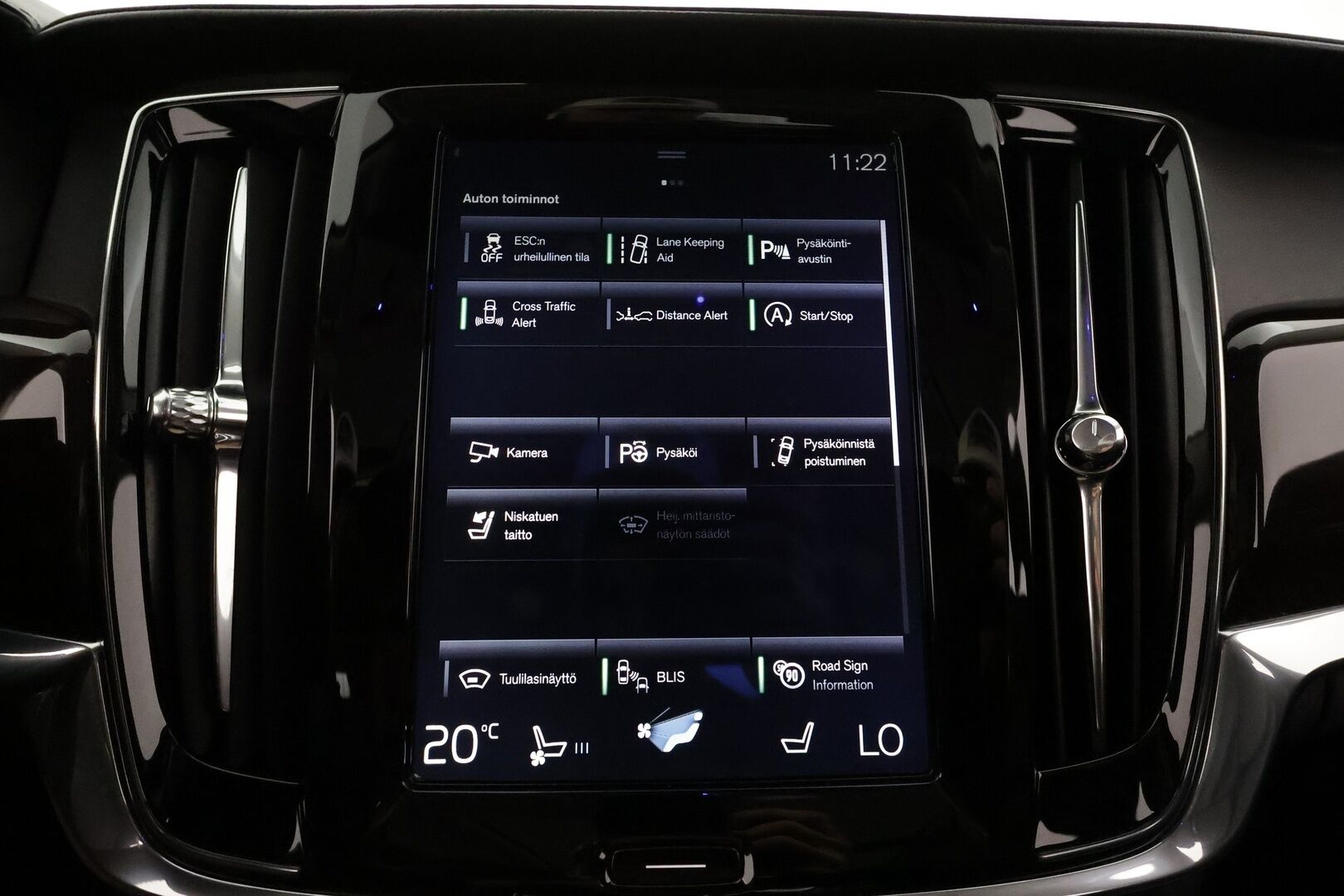 Volvo V90 2017 D5 AWD Inscription * Panorama / B&W / HUD / 360° Kamera / Adapt.Vakkari / Full-LED / Ilmastoidut Sporttinahat Muistilla * - 3,99 % KORKOTARJOUS TÄHÄN AUTOON - Suomi-auto / 2x Renkaat
